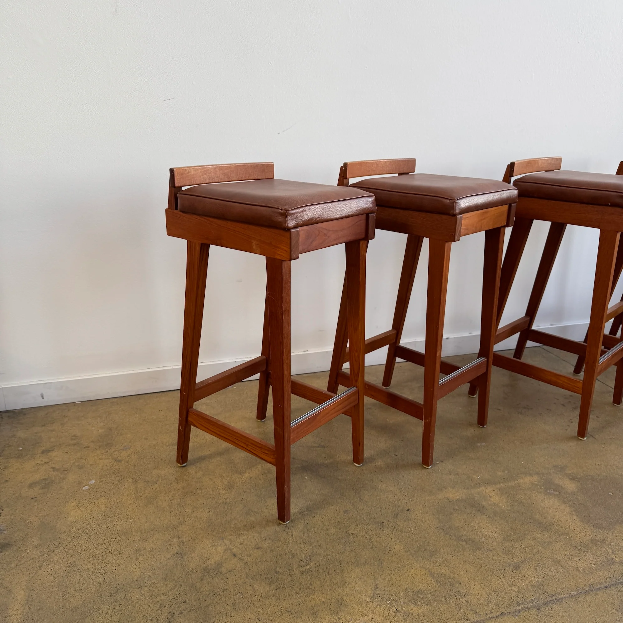 Danish Modern Erik Buck set of 4 bar stools in teak and leather for Dyrlund - Image 4