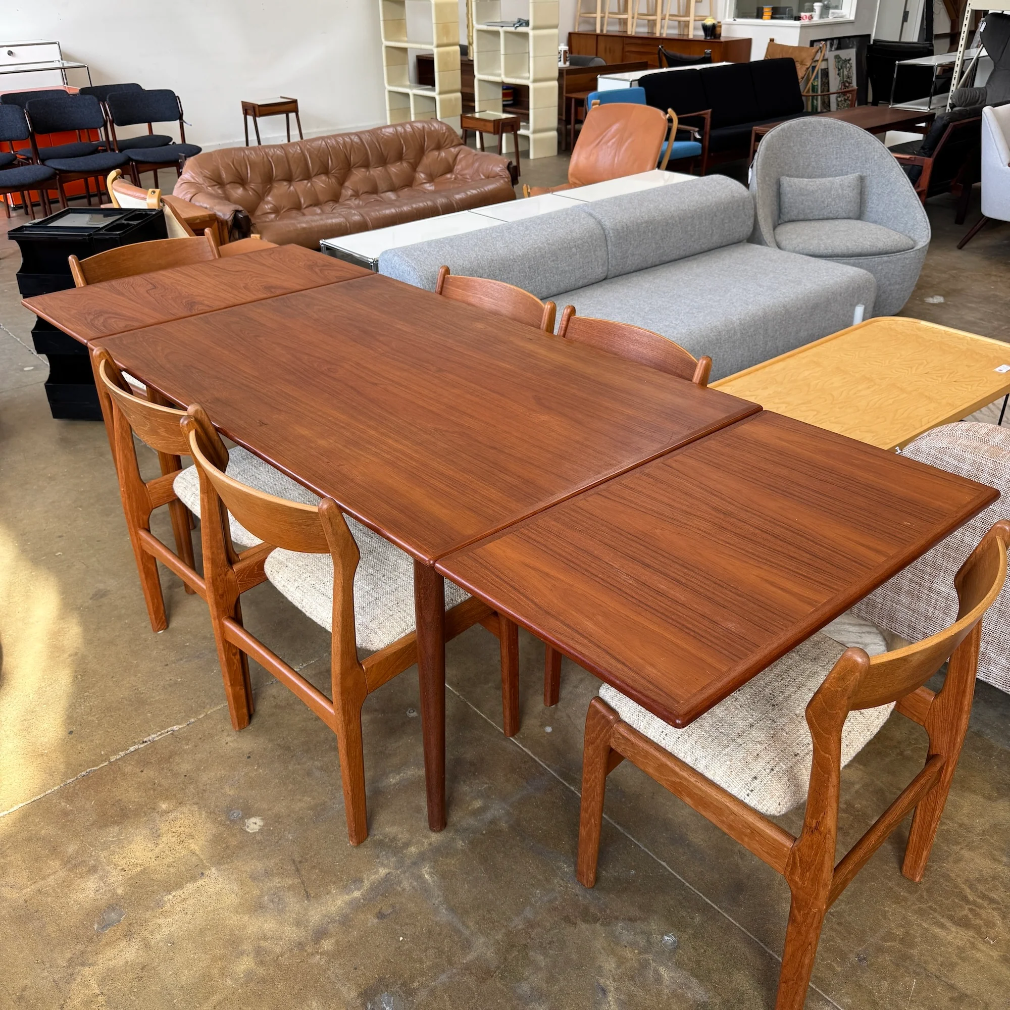 Danish Modern Expandable Teak Dining Table - Image 8