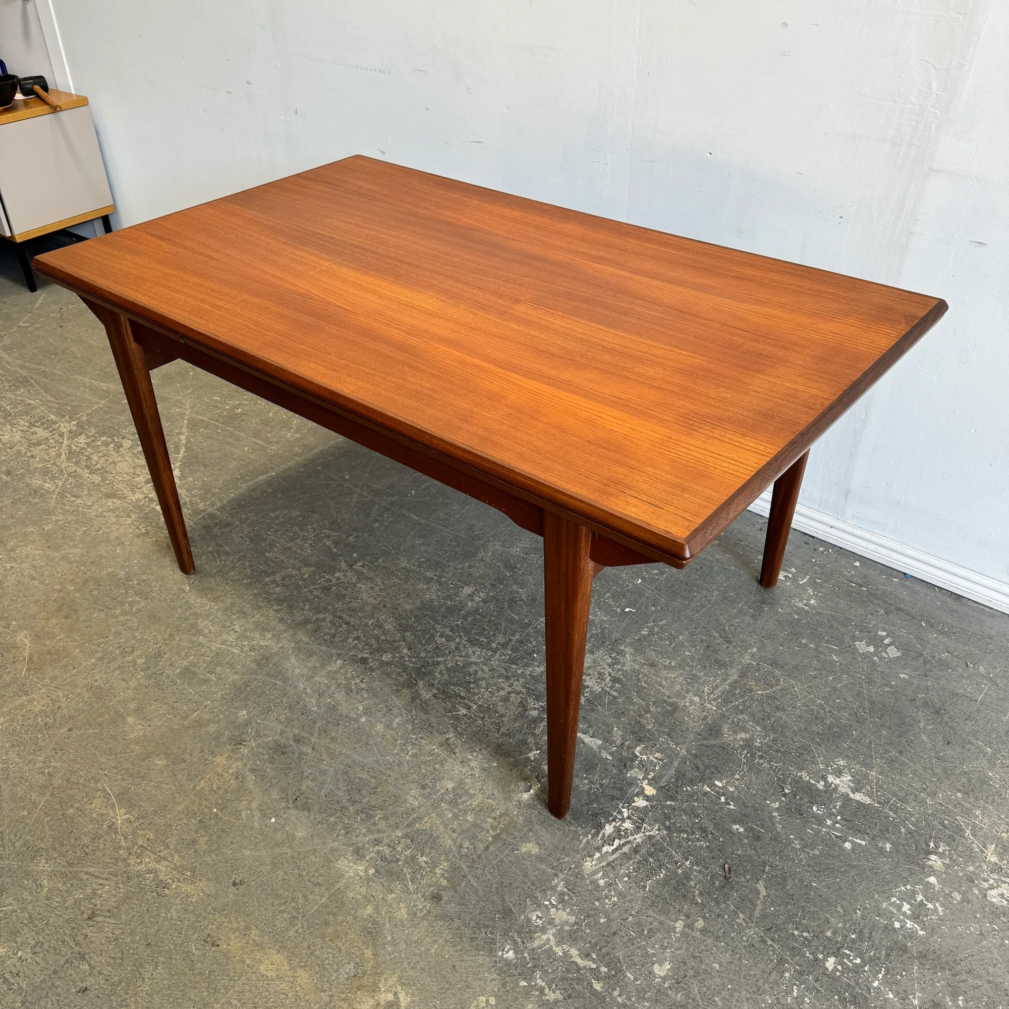 Danish Modern Expandable teak dining table - Image 4