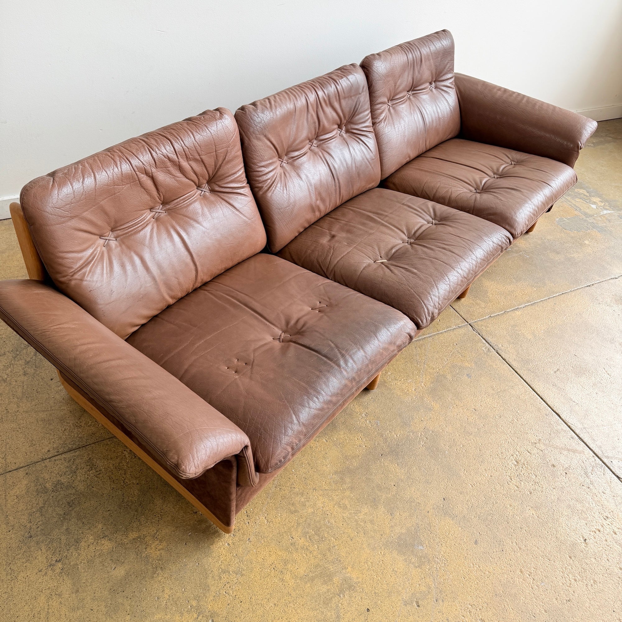 Danish Modern Georg Thams Leather Sofa for A/S Vejen Polstermøbelfabrik - Image 3