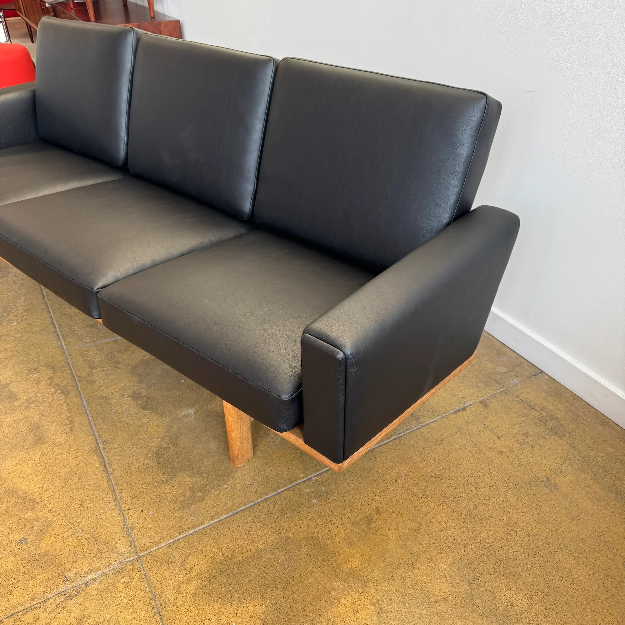 Danish Modern Hans J. Wegner GE-236 Leather Sofa by Getama - Image 8