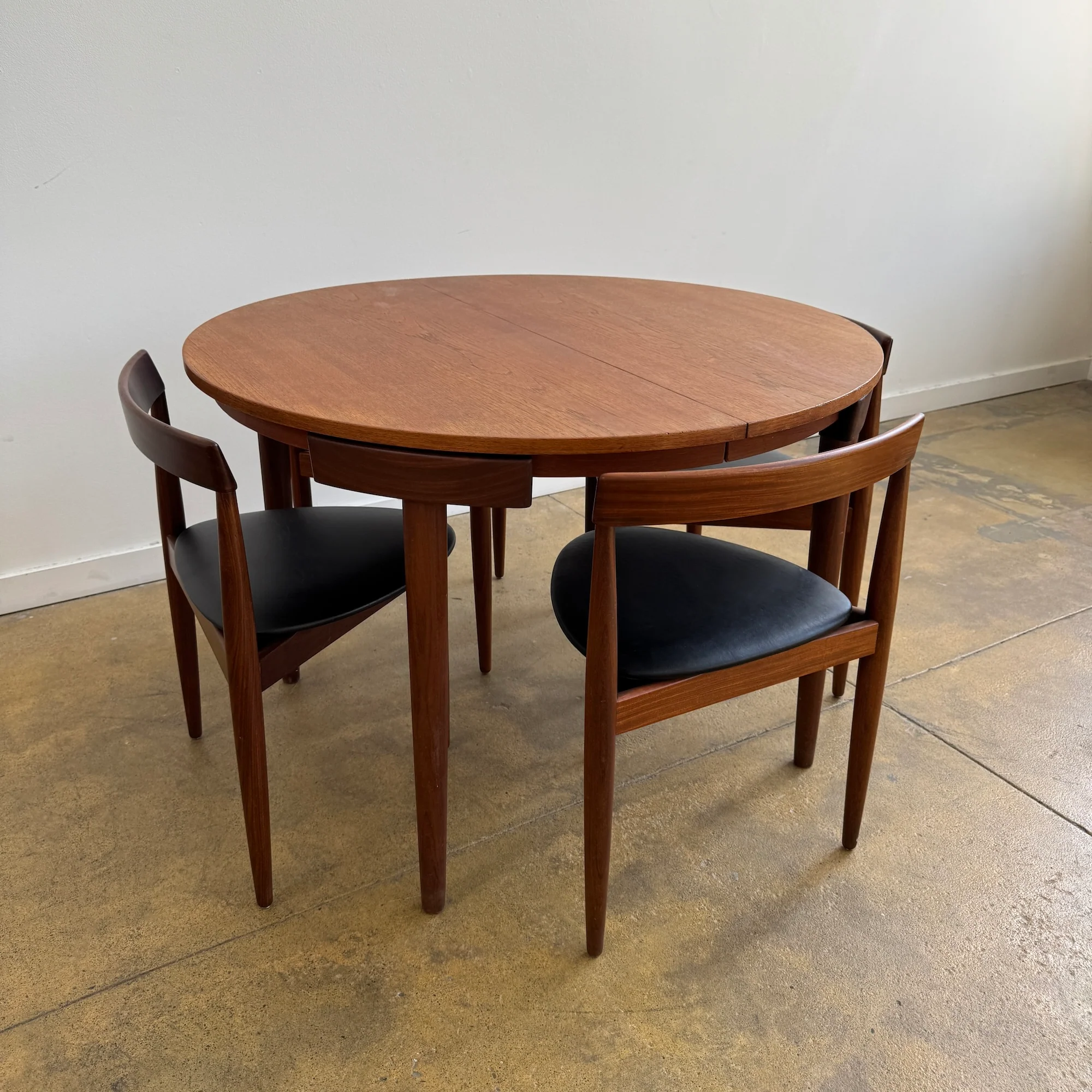 Danish Modern Hans Olsen for Frem Røjle "Roundette" Dining Table + 4 Chairs - Image 3