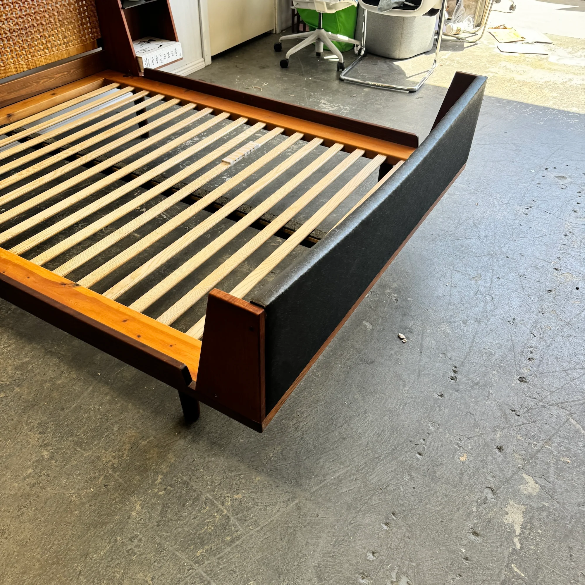 Danish Modern Hans Wegner GE 701 Queen Bed by Getama - Image 10