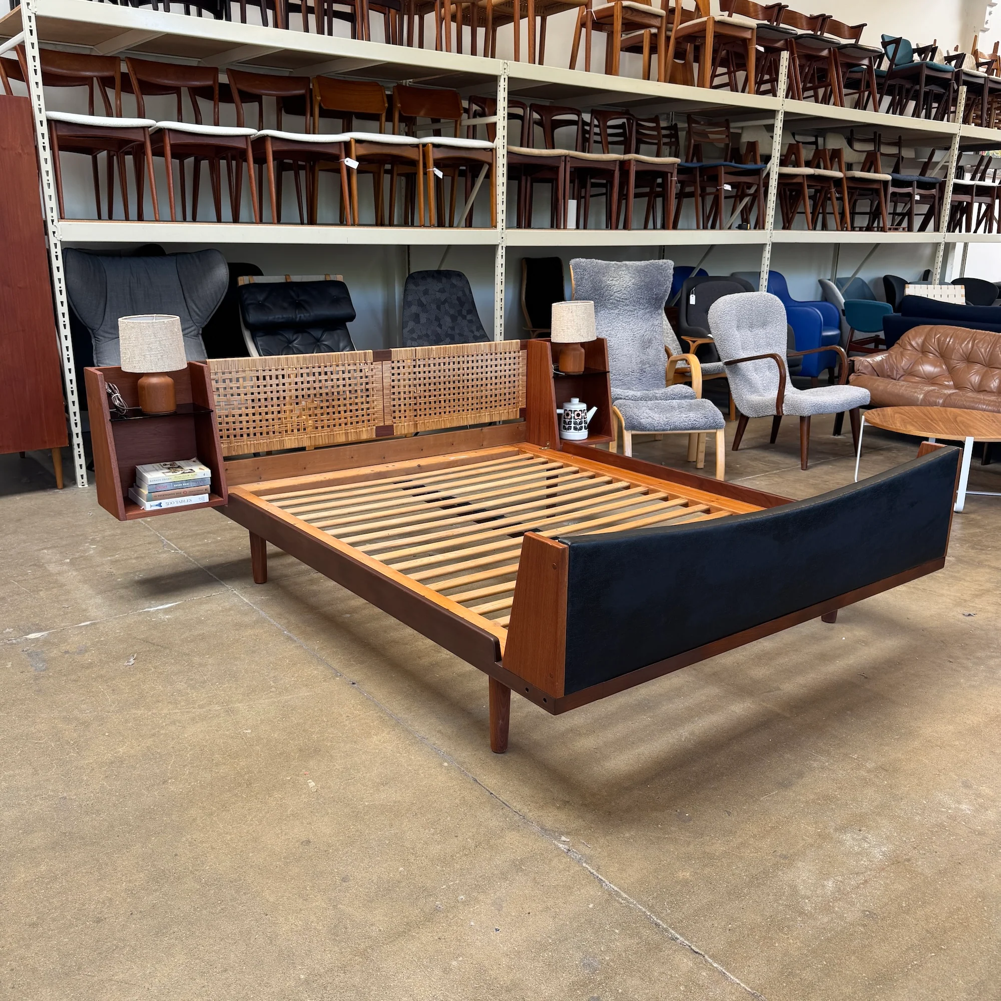 Danish Modern Hans Wegner GE 701 Queen Bed by Getama - Image 4