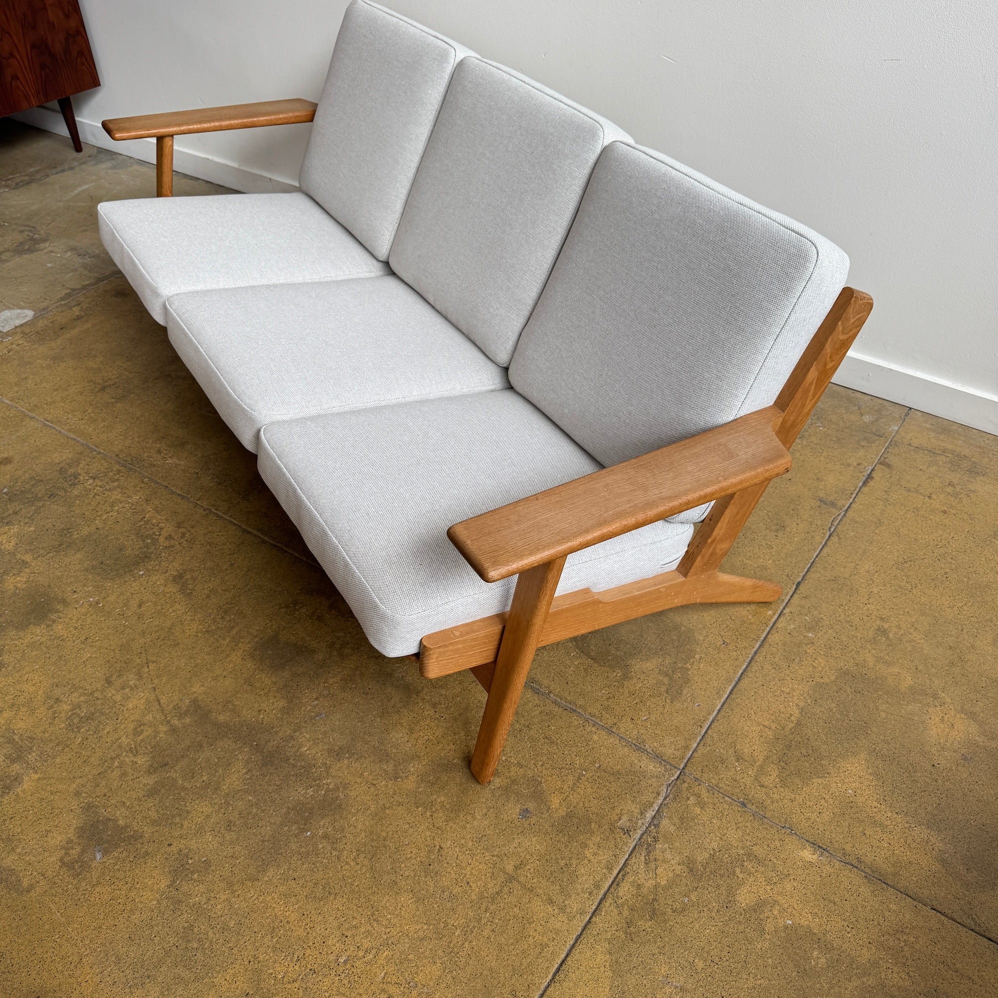 Danish Modern Hans Wegner GE290 Oak Sofa for Getama - Image 6