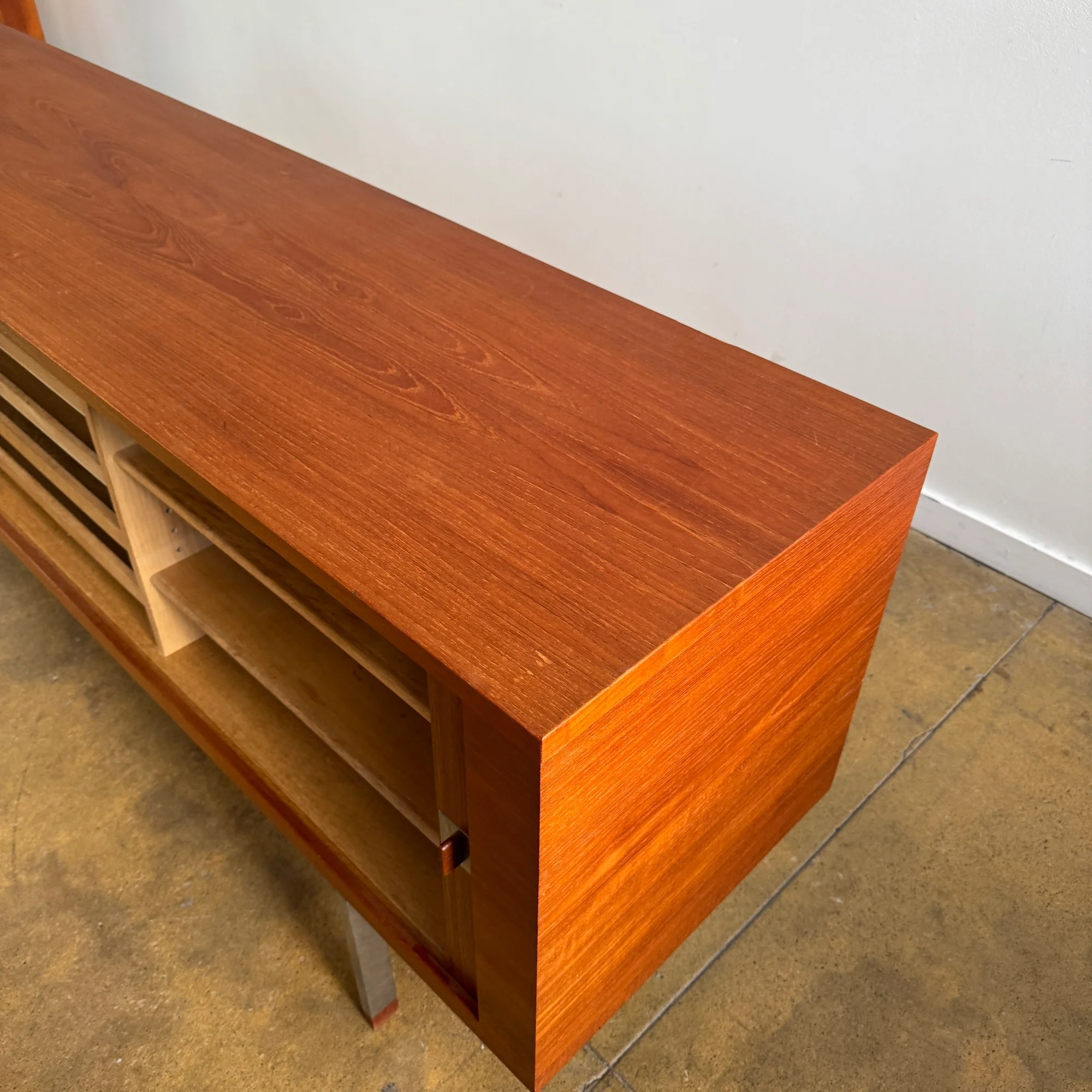 Danish Modern Hans Wegner RY-25 Sideboard 1960s - Image 8
