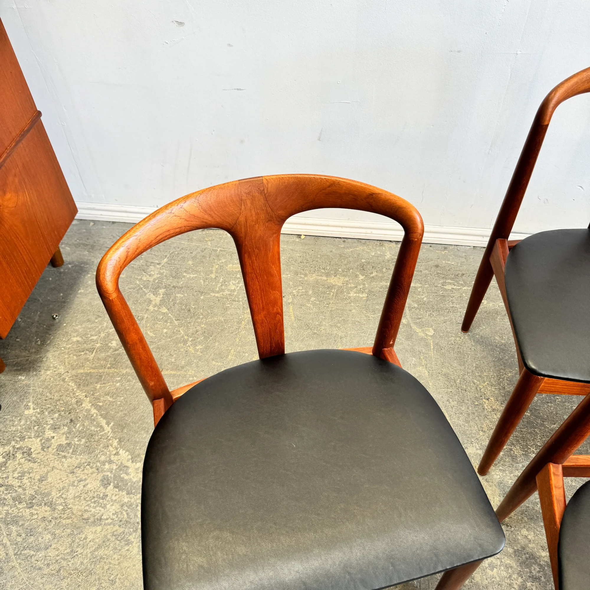 Danish Modern Johannes Andersen for Uldum Teak Set of 6Juliane Chairs - Image 5