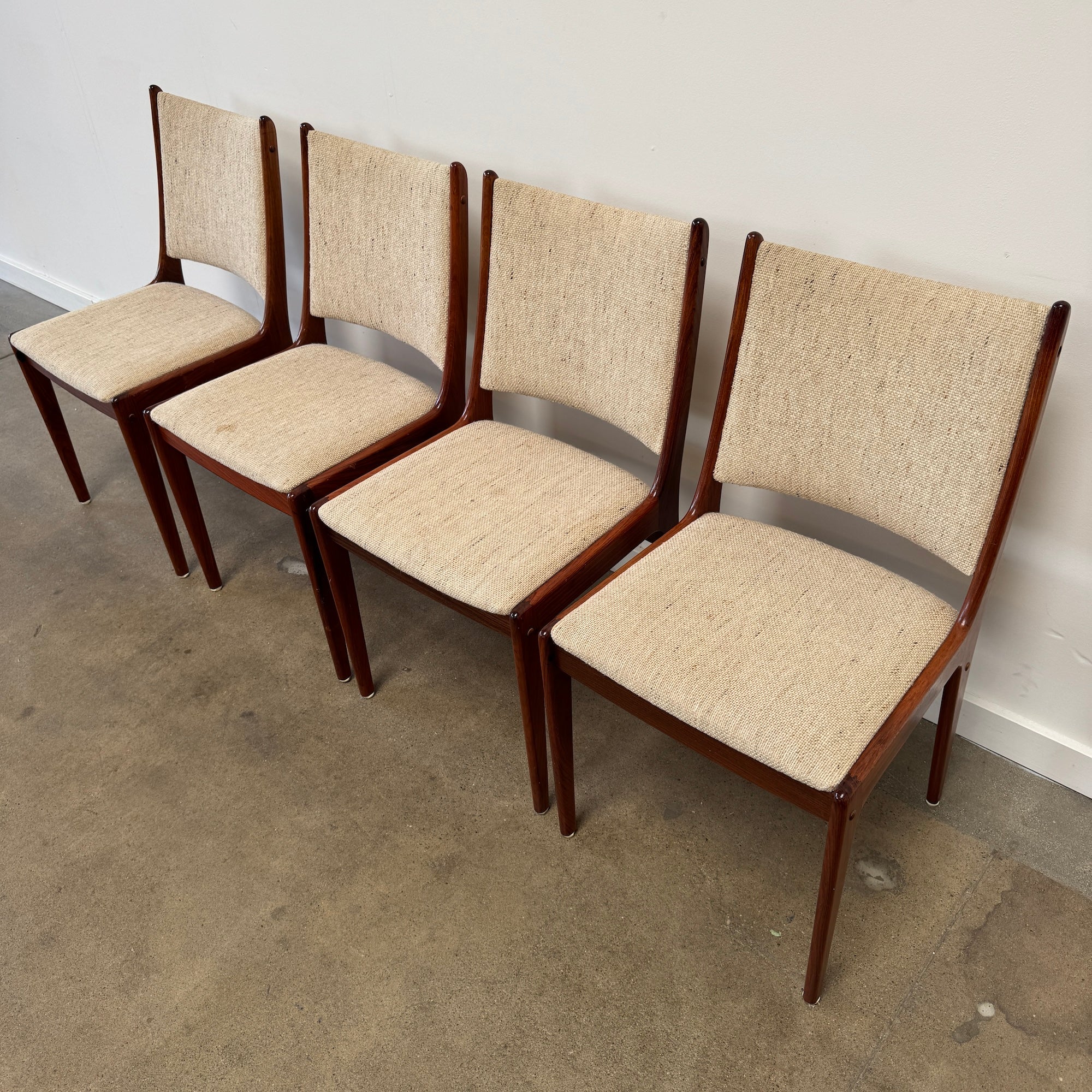 Danish Modern Johannes Andersen Rosewood dining chairs for Uldum - Image 2