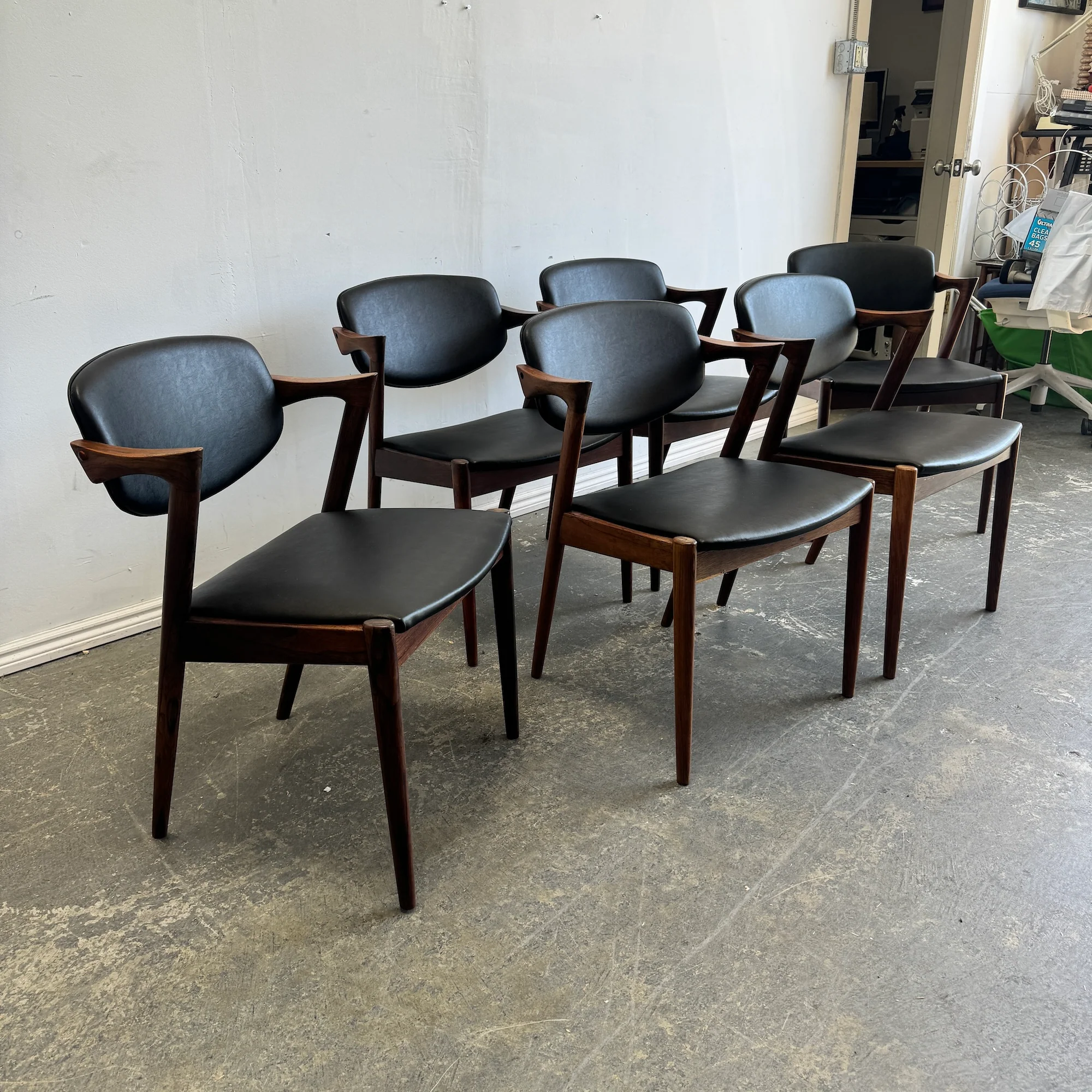 Danish Modern Kai Kristiansen set of 6 Rosewood Model 42 Dining Chairs - Image 4