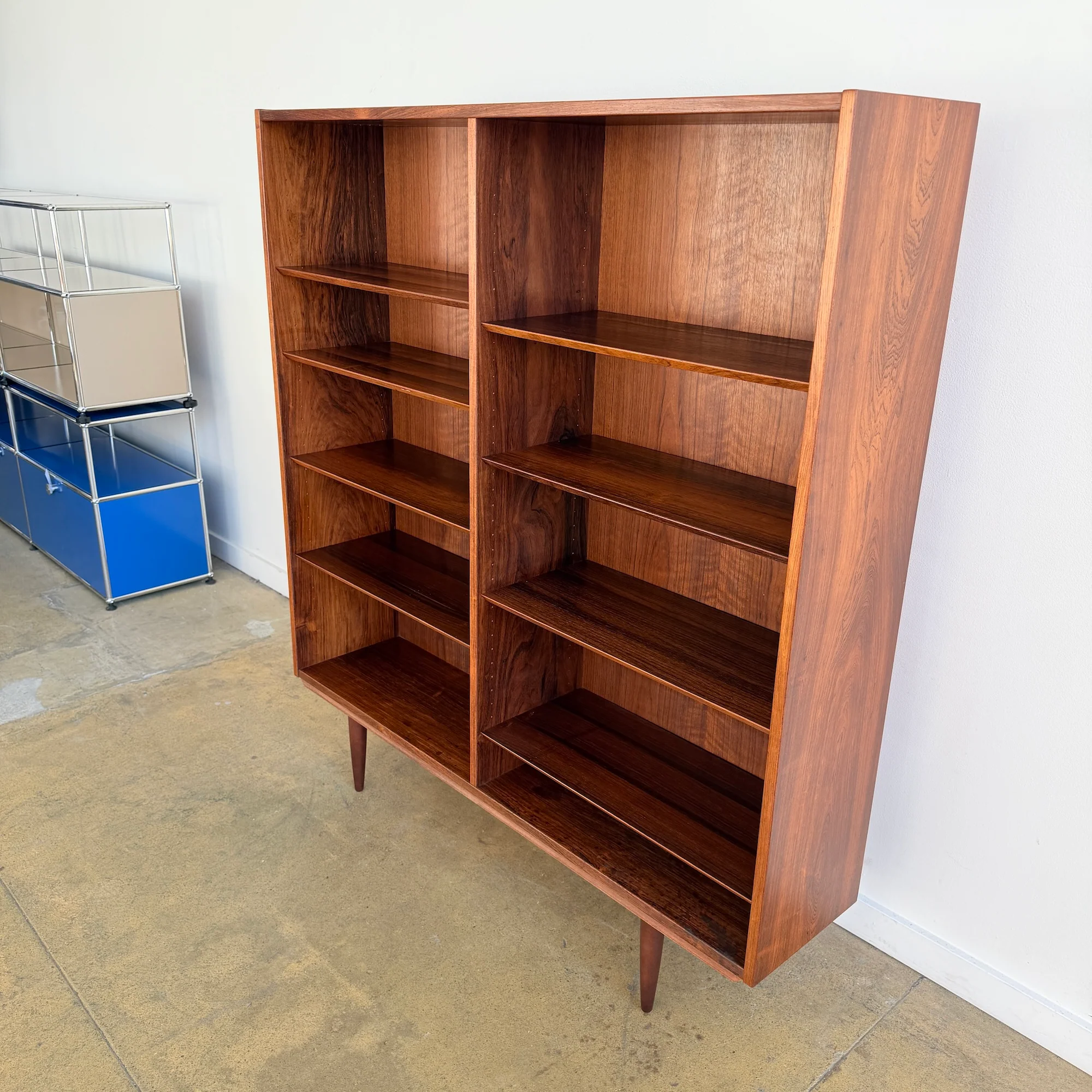 Danish Modern Large Rosewood Bookcase by Hundevad & Co - Image 3