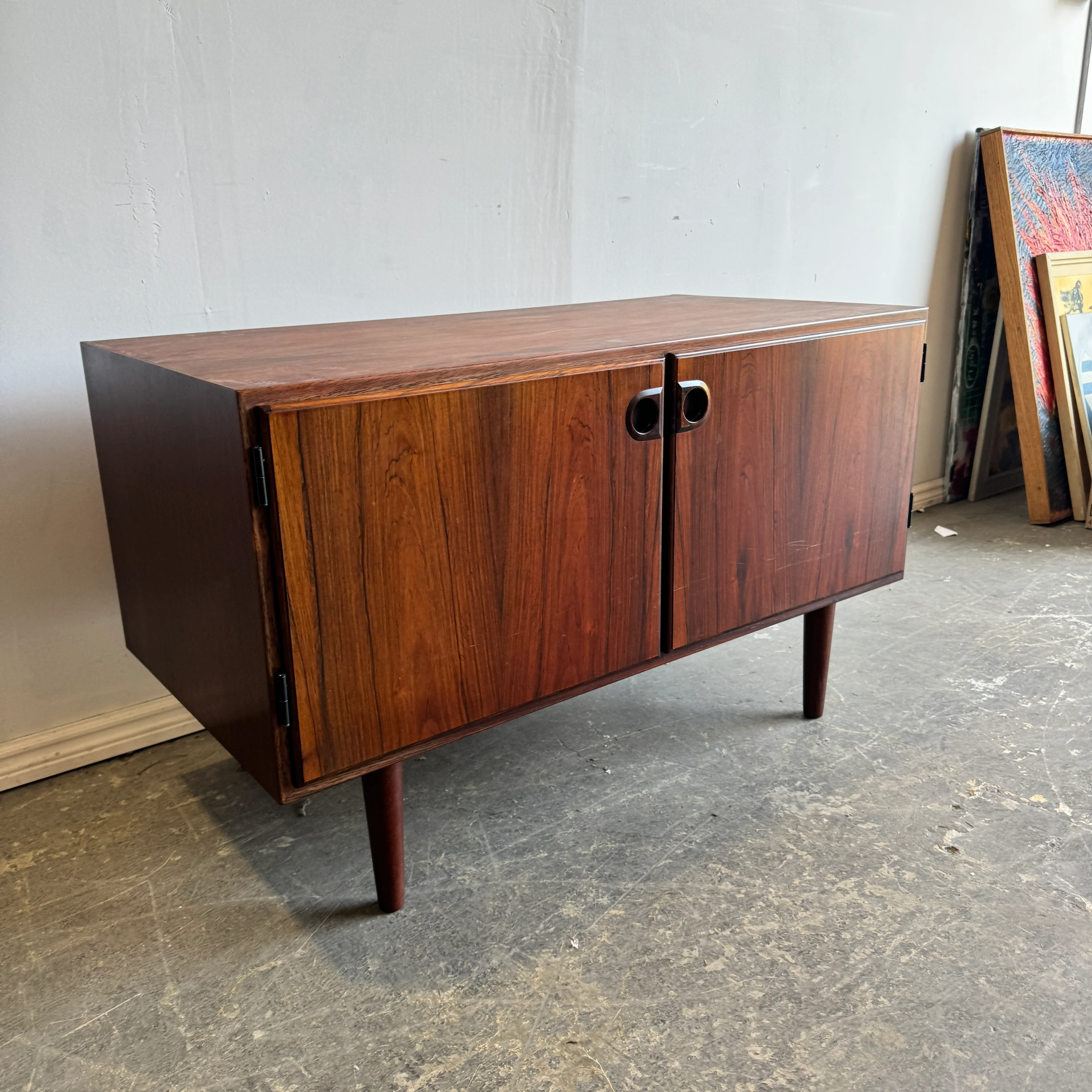 Danish Modern Low Sideboard in Rosewood - Image 3