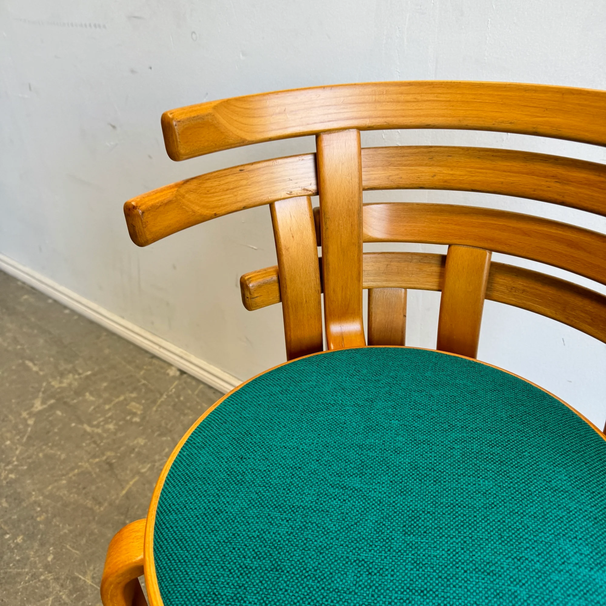 Danish Modern Model 8000 Magnus Olesen set of 4 dining chairs - Image 5