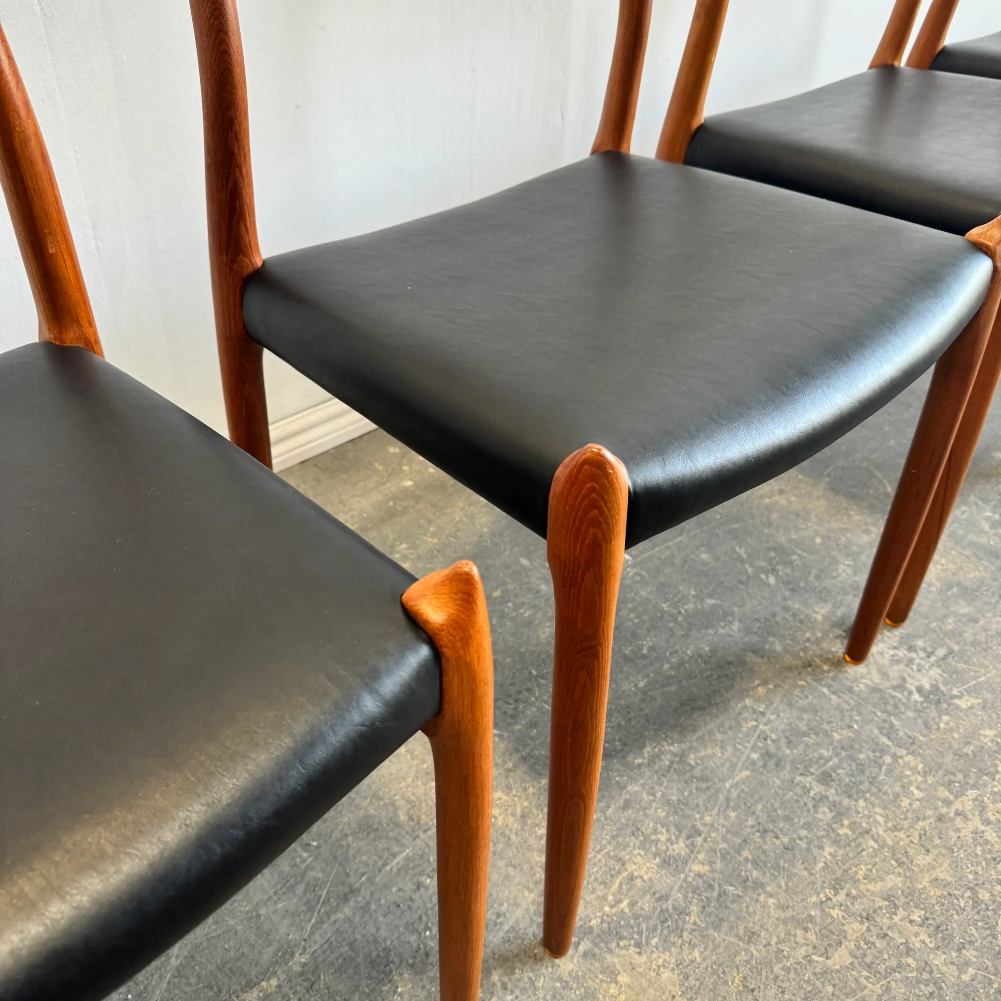 Danish Modern Niels Moller Model 78 Side Chair with Leather Seat - Image 6