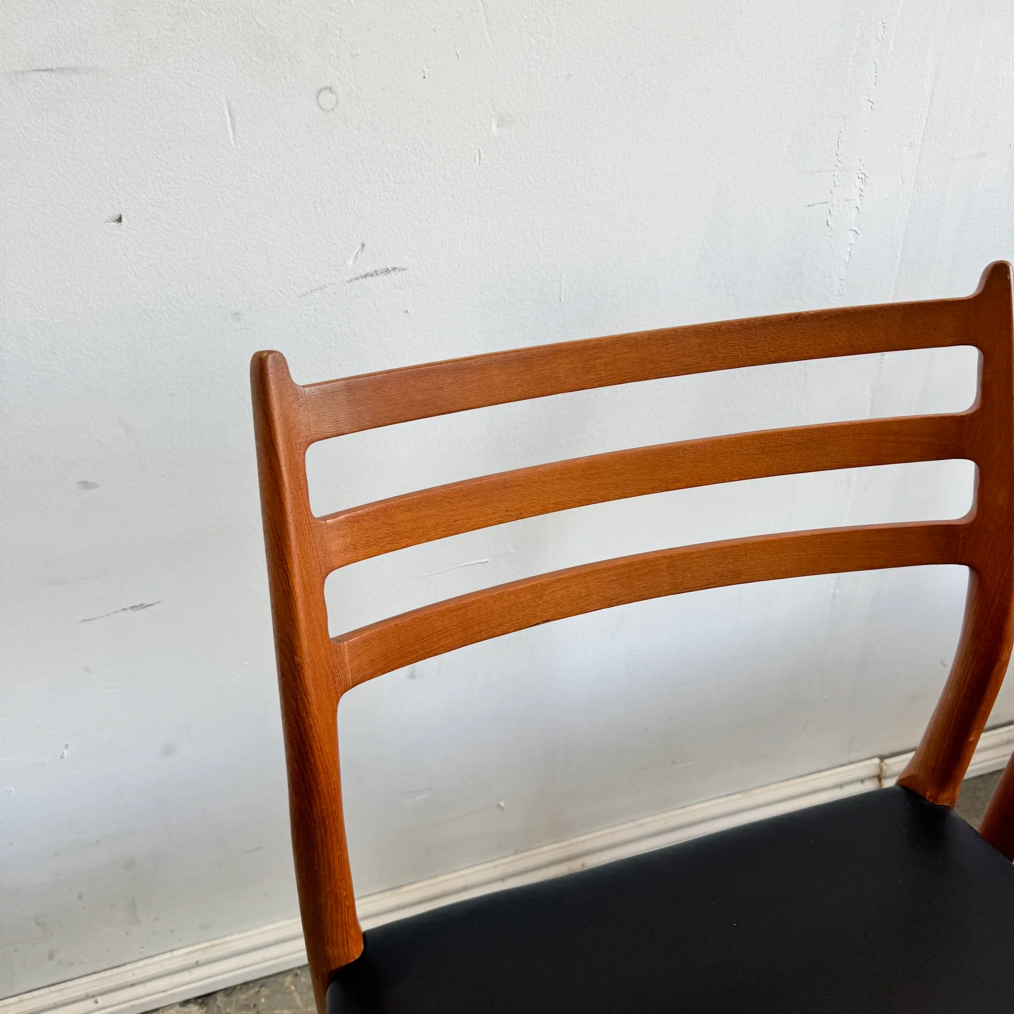 Danish Modern Niels Moller Model 78 Side Chair with Leather Seat - Image 8