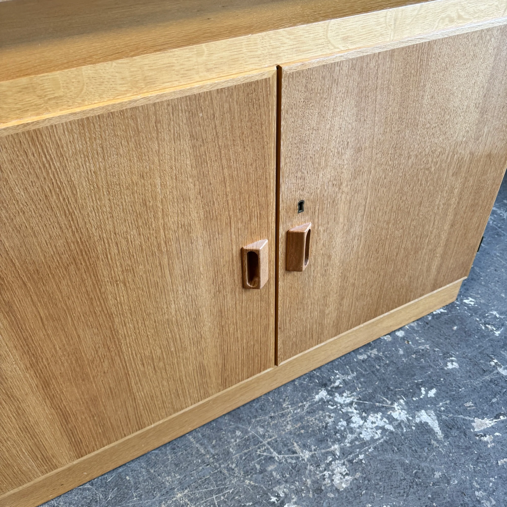 Danish Modern Oak Bookcase by Børge Mogensen for Soborg Mobler - Image 7
