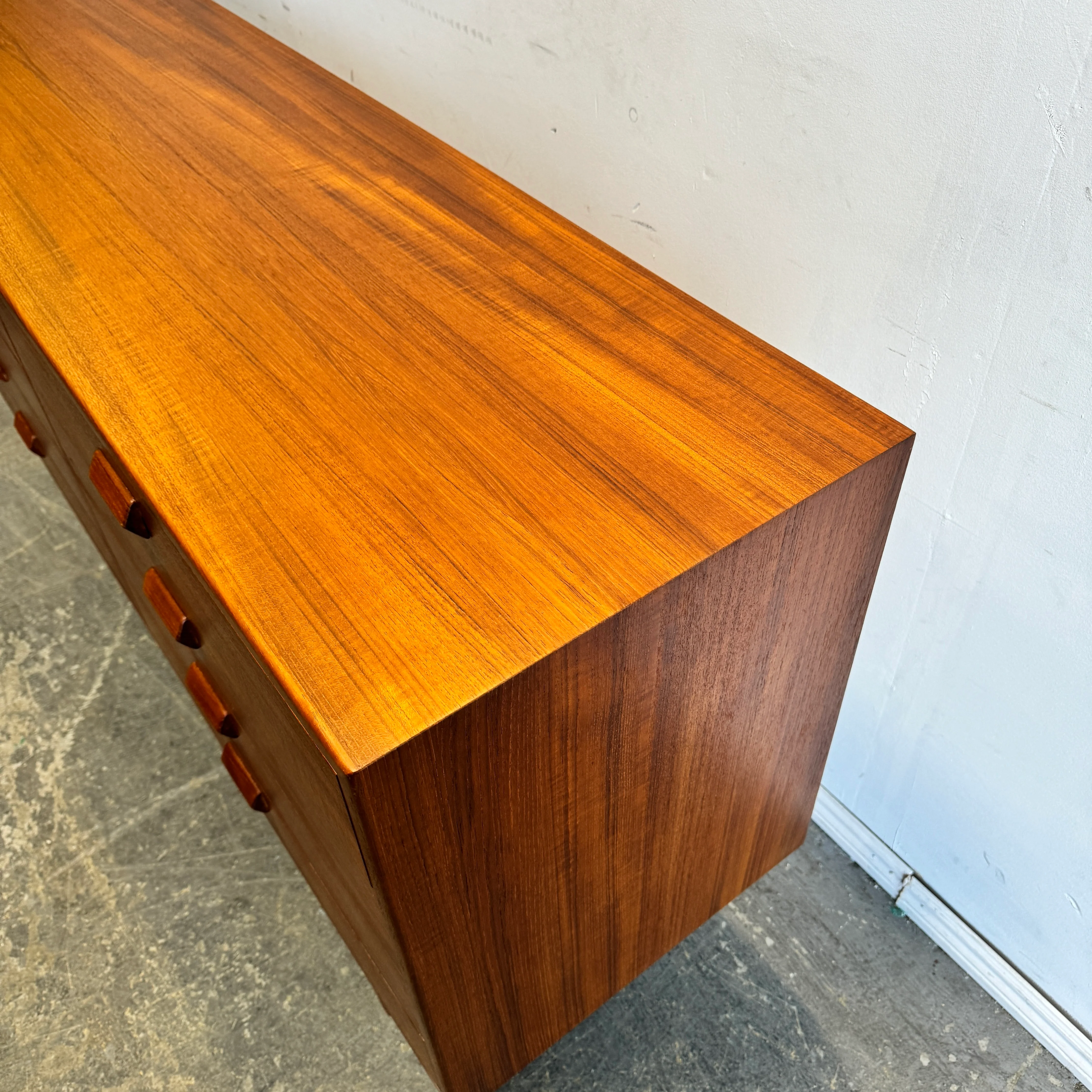 Danish Modern Rare Borge Mogensen 8 Drawer Teak Dresser for Søborg Møbelfabrik - Image 10