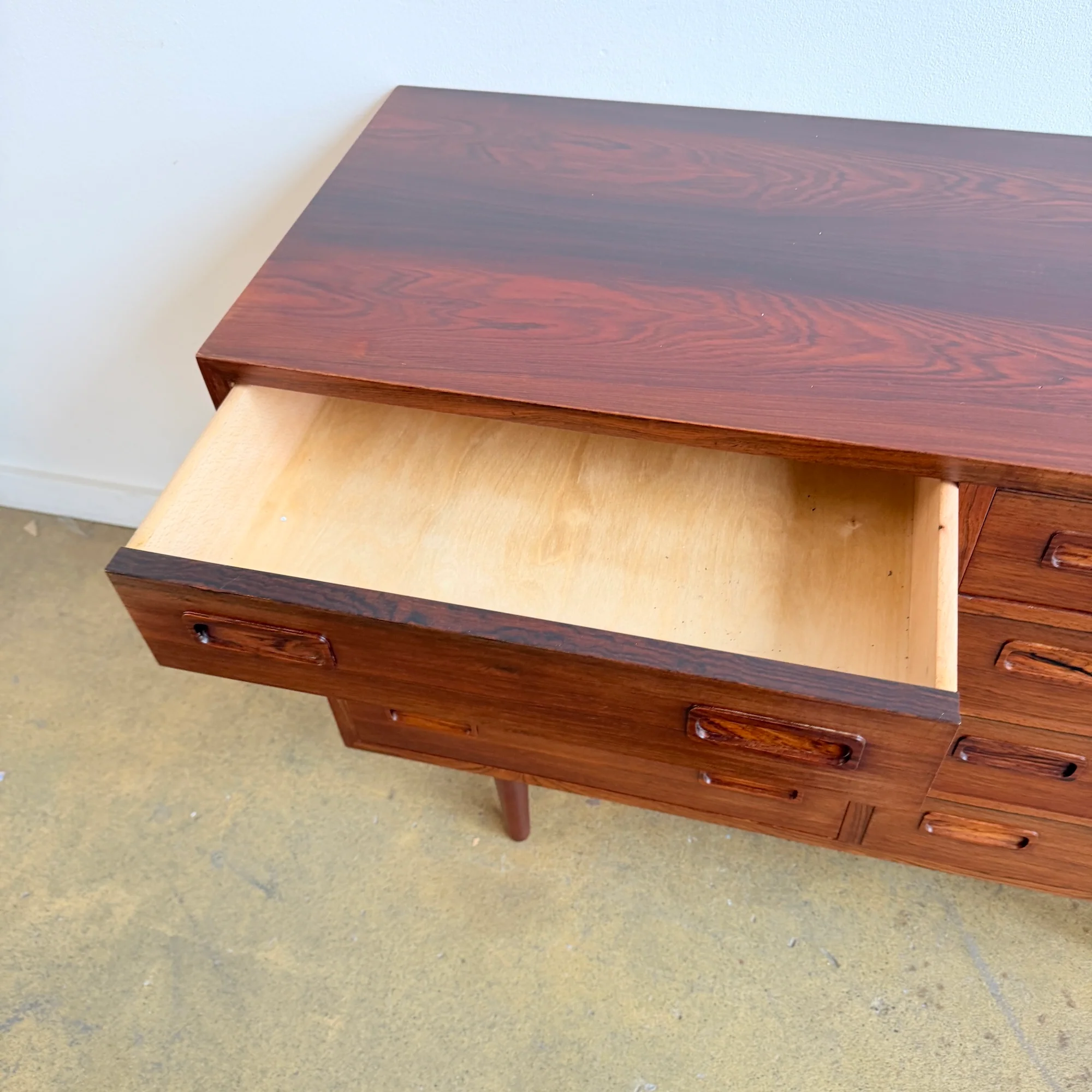 Danish Modern Rosewood 8 Drawer dresser by Poul Hundevad (Refinished) - Image 5