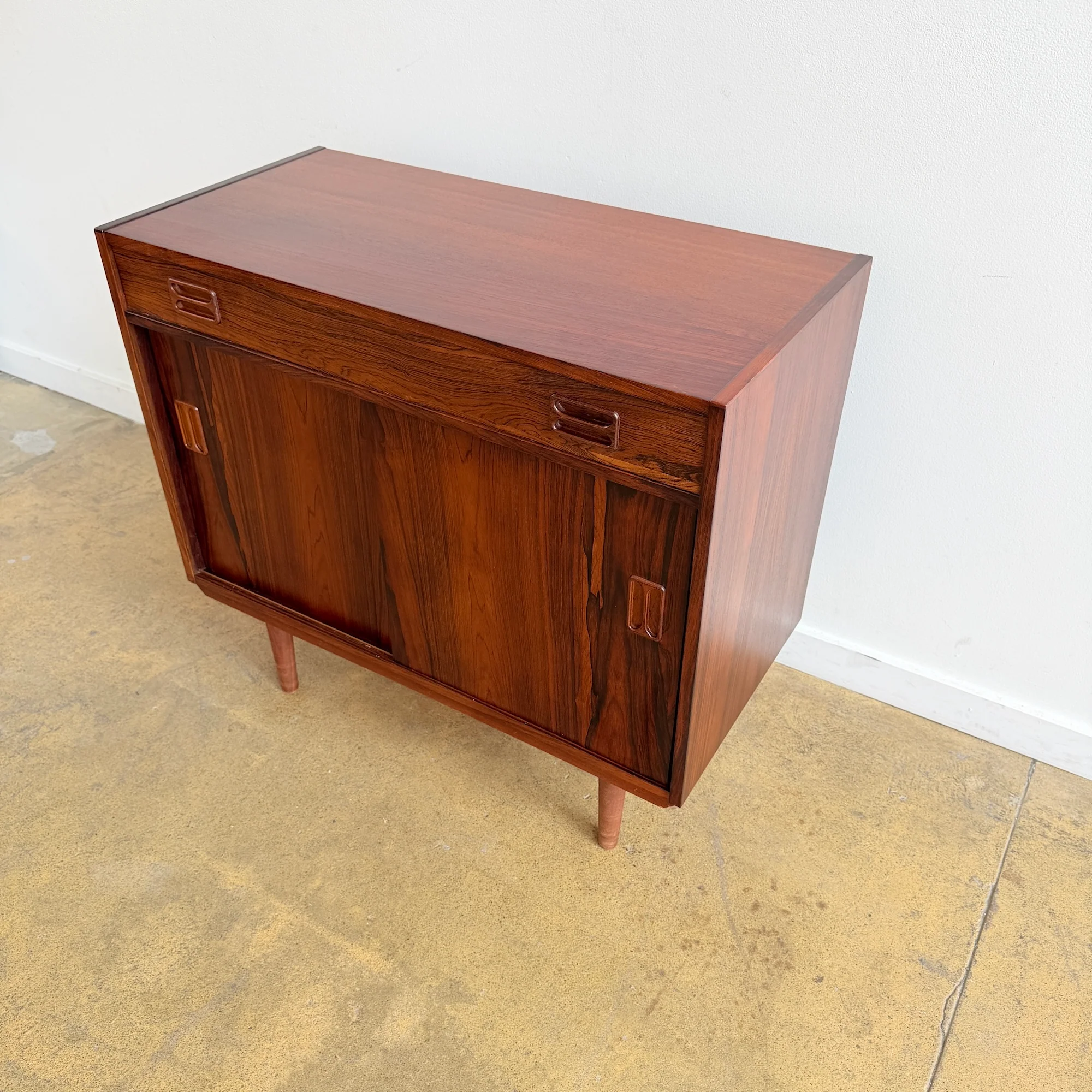 Danish Modern Rosewood Compact Credenza - Image 3