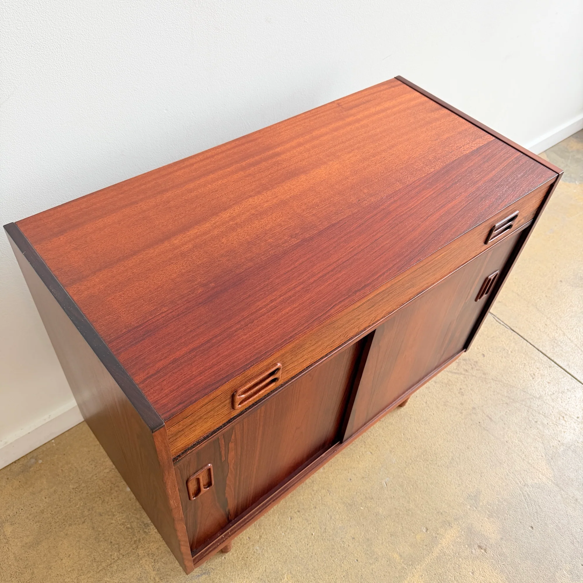 Danish Modern Rosewood Compact Credenza - Image 4