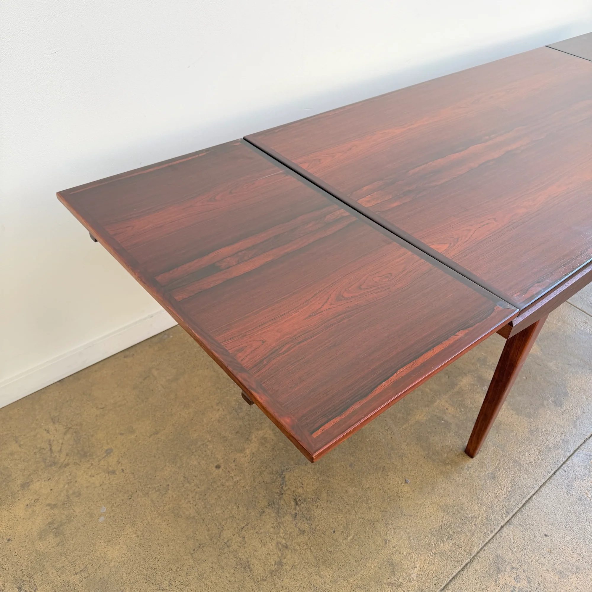 Danish Modern Rosewood Expandable Dining Table by Johannes Andersen - Image 6