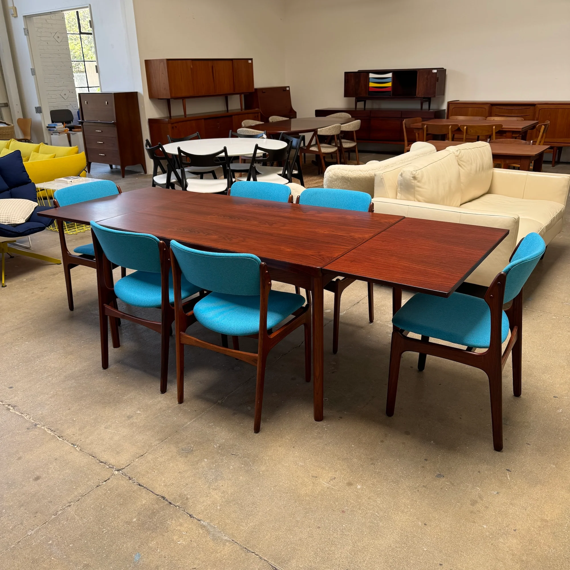 Danish Modern Rosewood Expandable Table by Henning Kjærnulf (Refinished) - Image 4