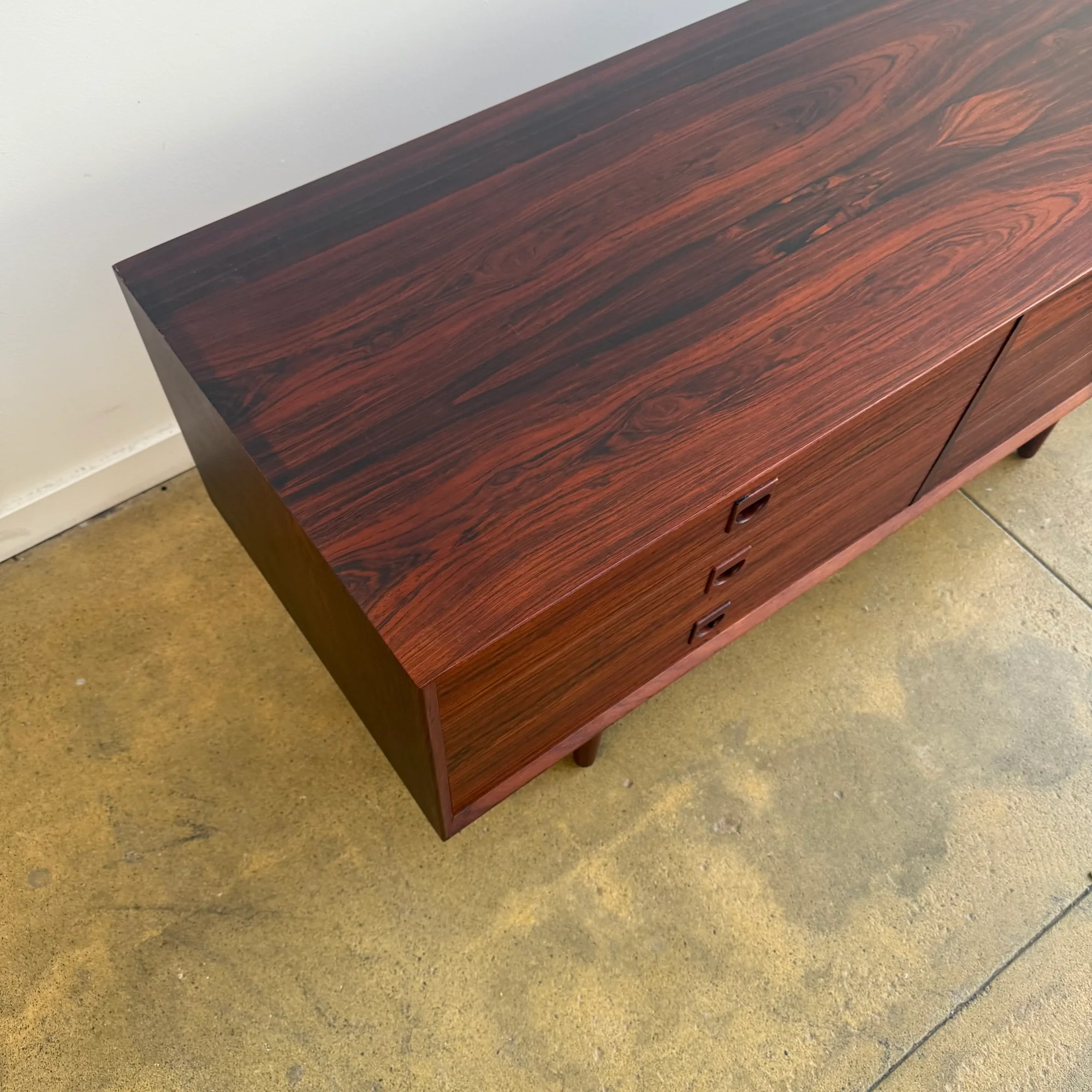 Danish Modern rosewood Low Dresser with 6 drawers by Brouer Mobelfabrik - Image 6