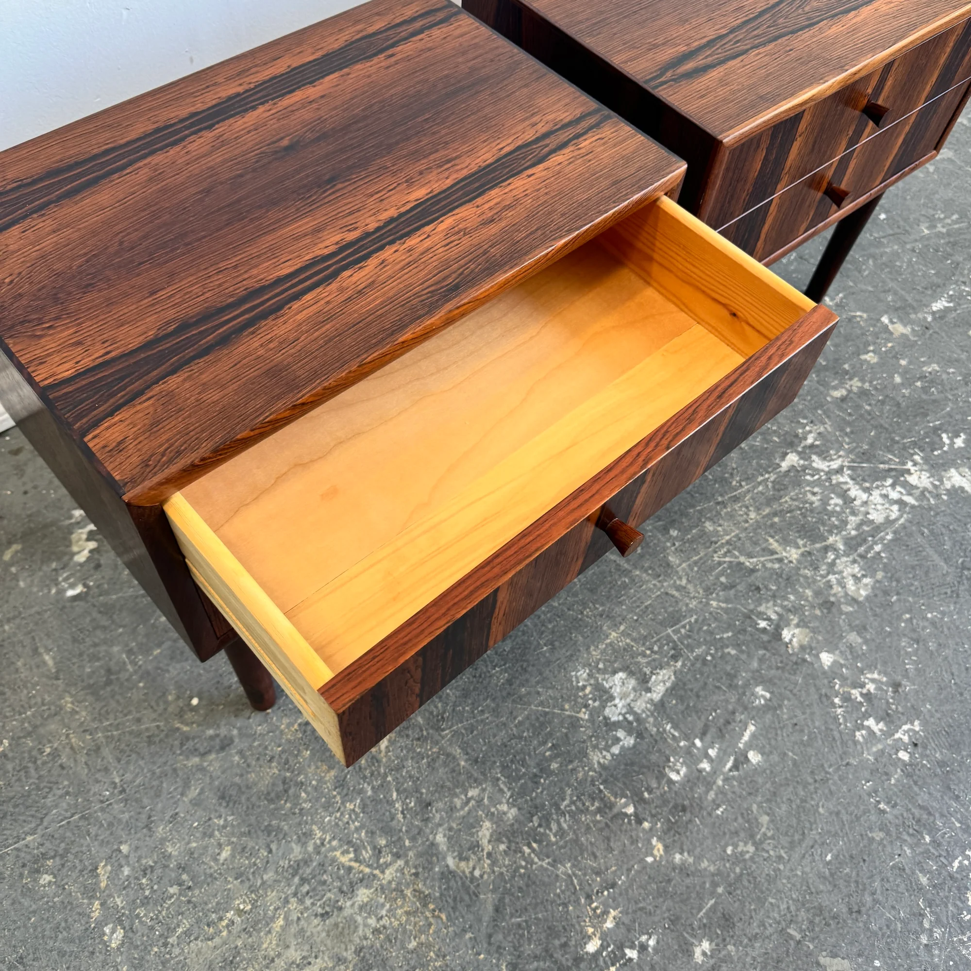 Danish Modern Rosewood set of 2 nightstands - Image 3