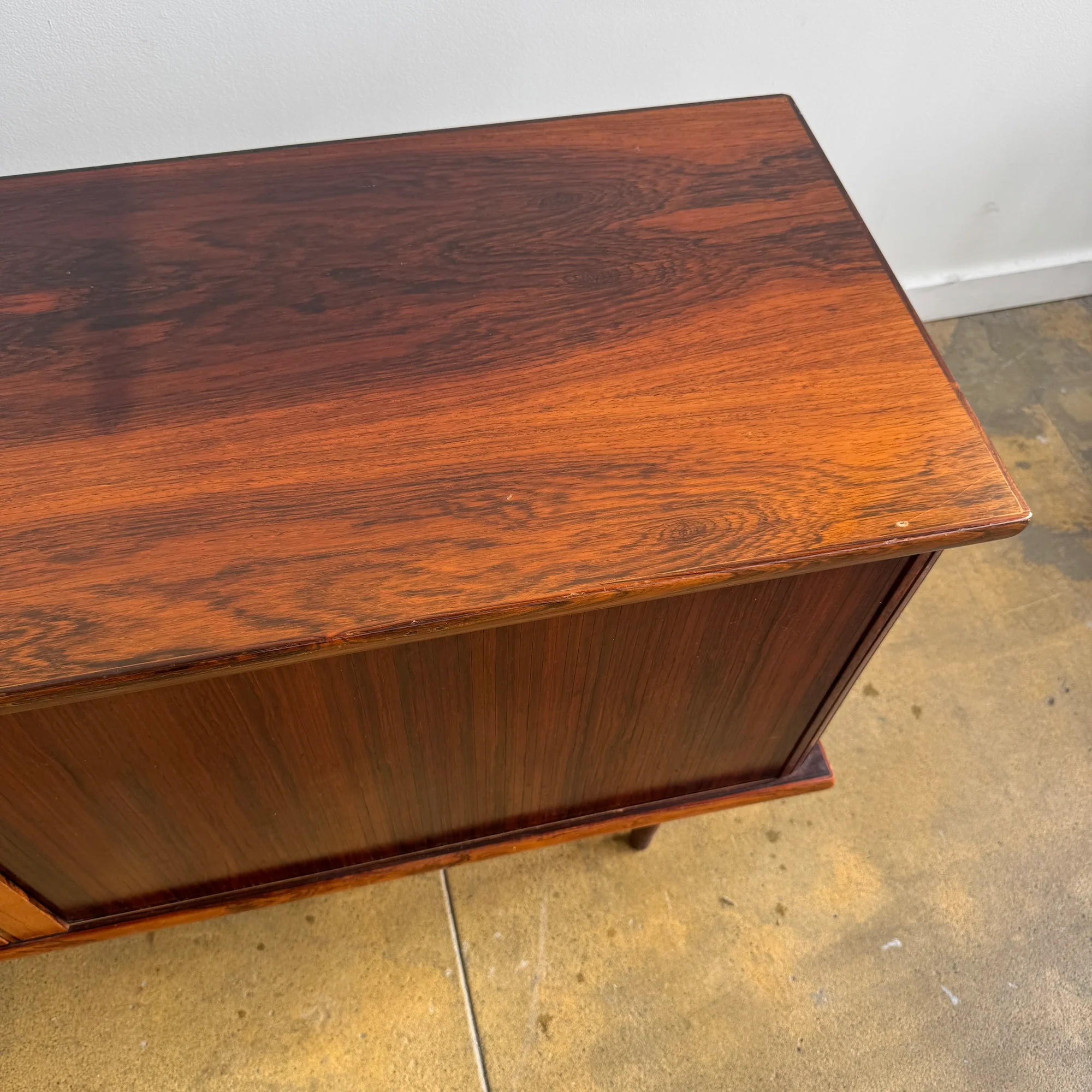Danish Modern Rosewood Tambour Door Low Sideboard - Image 9
