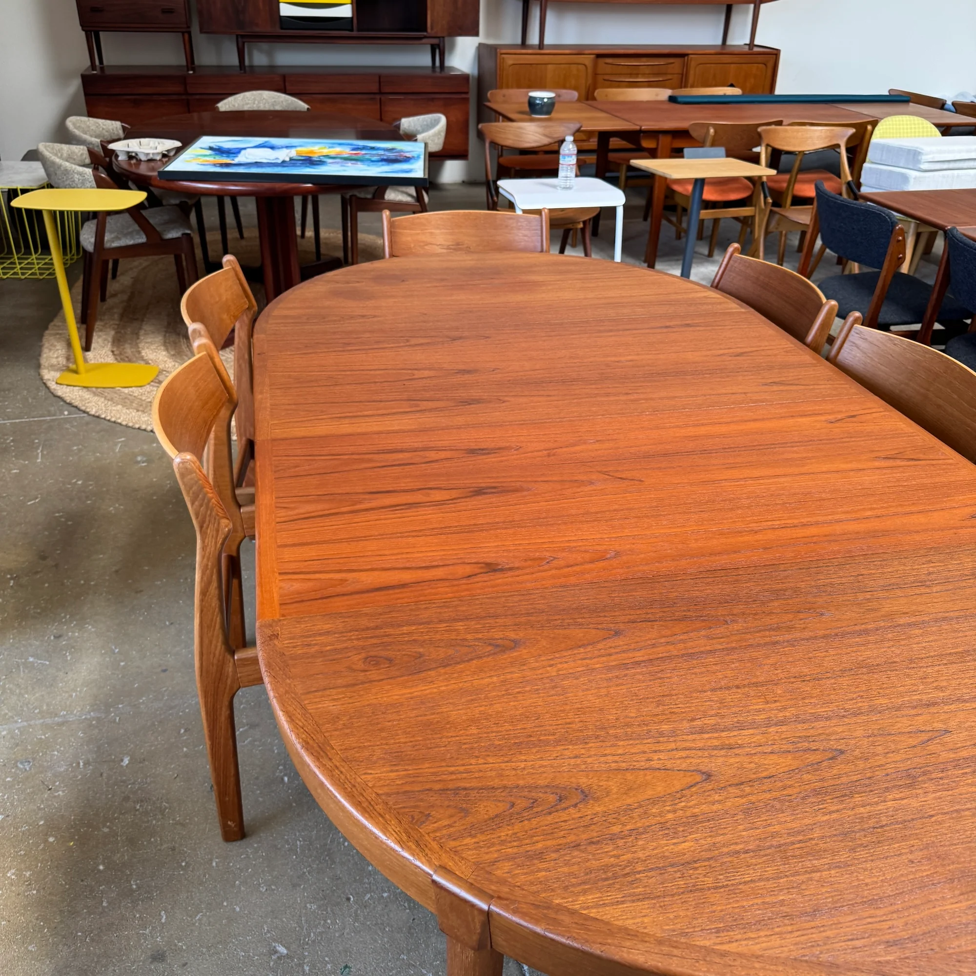 Danish Modern Round expandable teak dining table by Harry Østergaard - Image 7