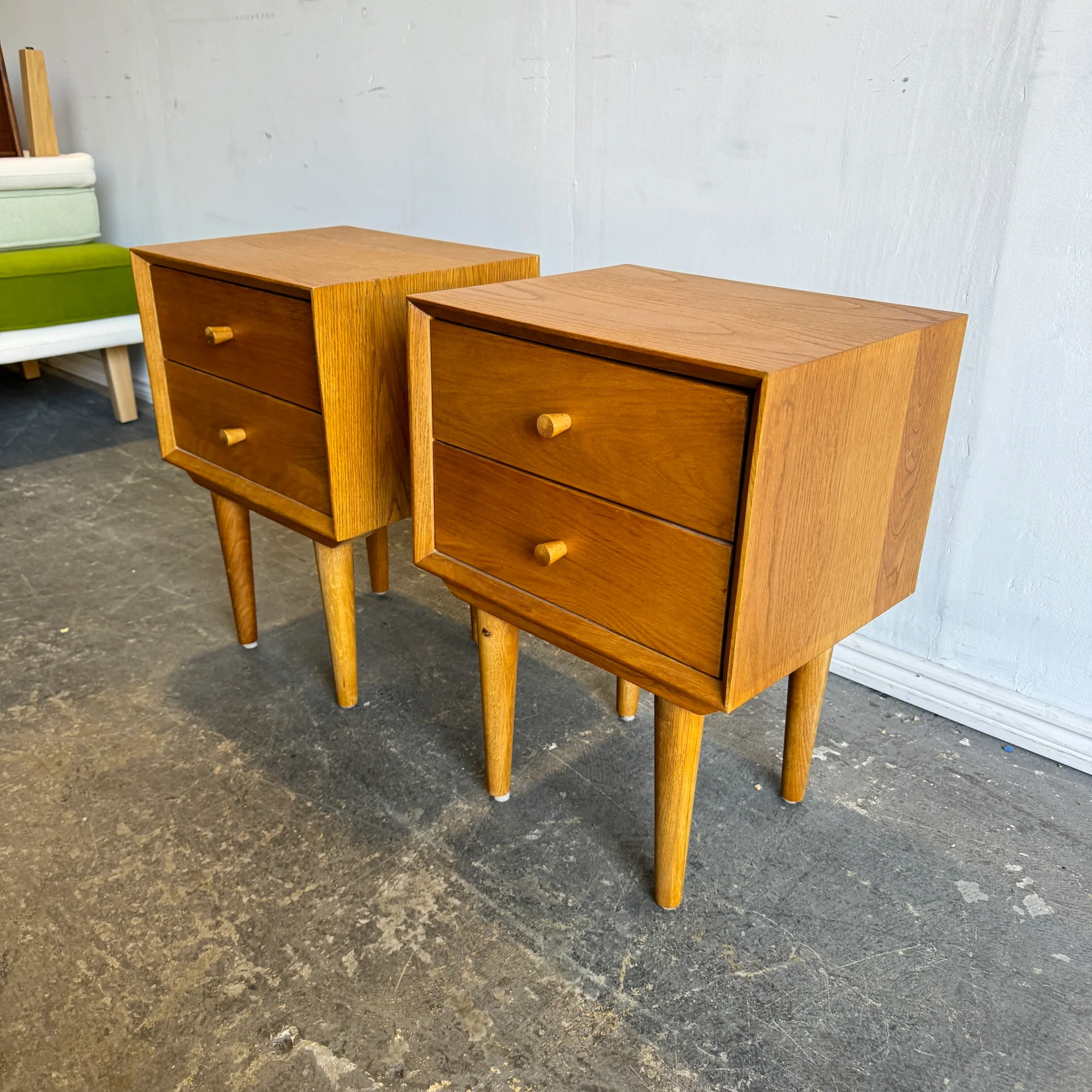 Danish Modern set of 2 solid Oakwood Nightstands - Image 2