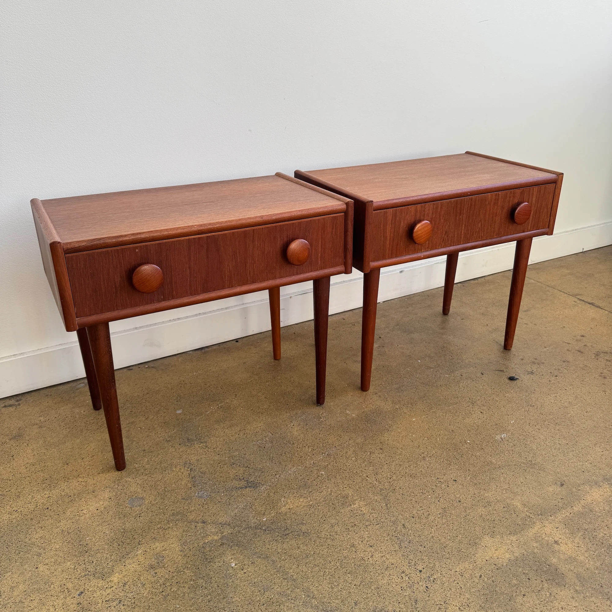 Danish Modern Set of 2 Teak Nightstands - Image 2
