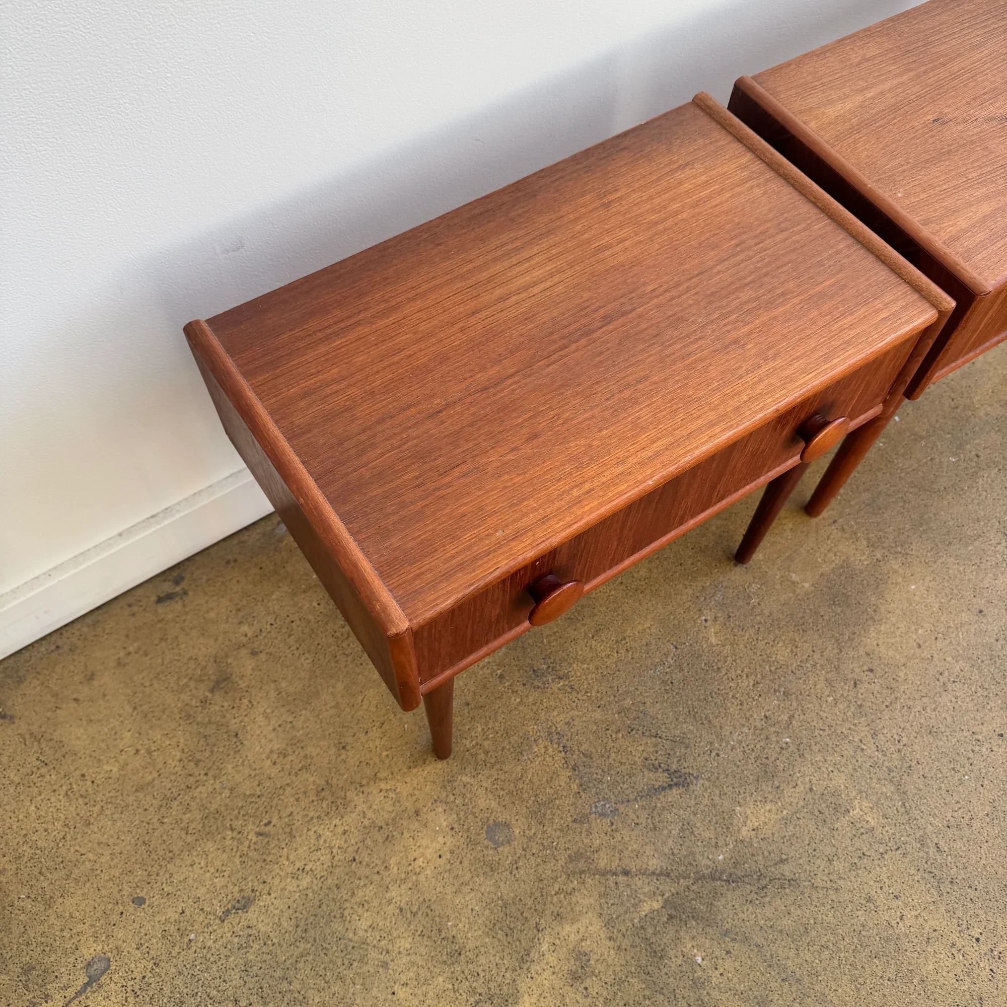 Danish Modern Set of 2 Teak Nightstands - Image 3