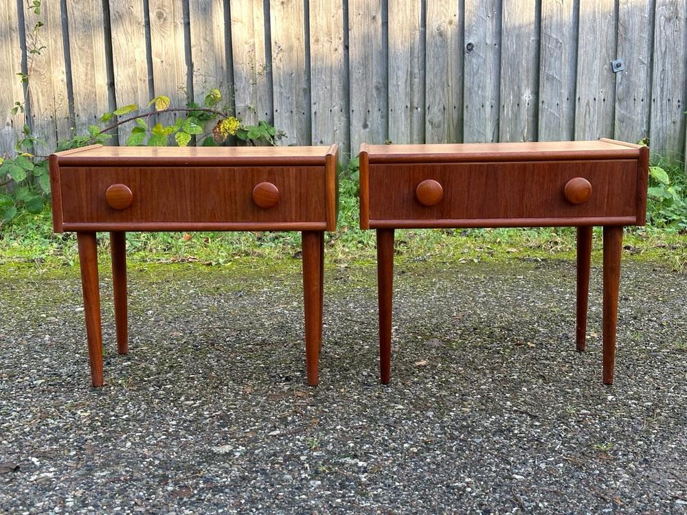 Danish Modern Set of 2 Teak Nightstands - Image 2