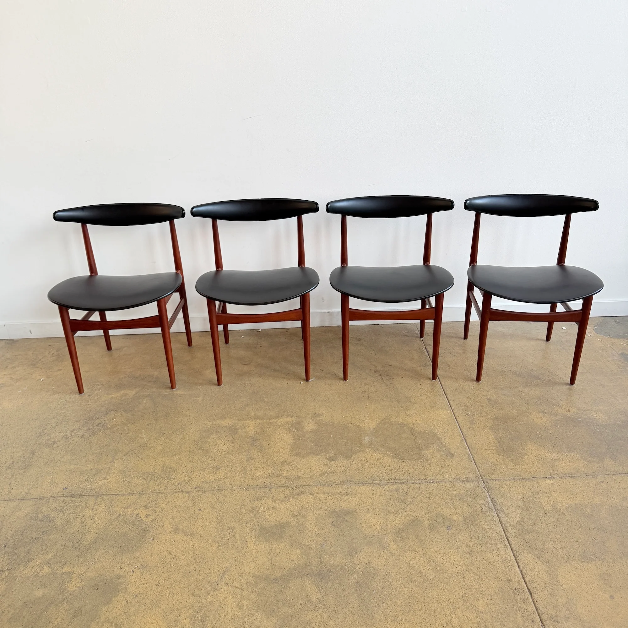 Danish Modern Set of 4 Curved chairs by V.S. Denmark - Image 2