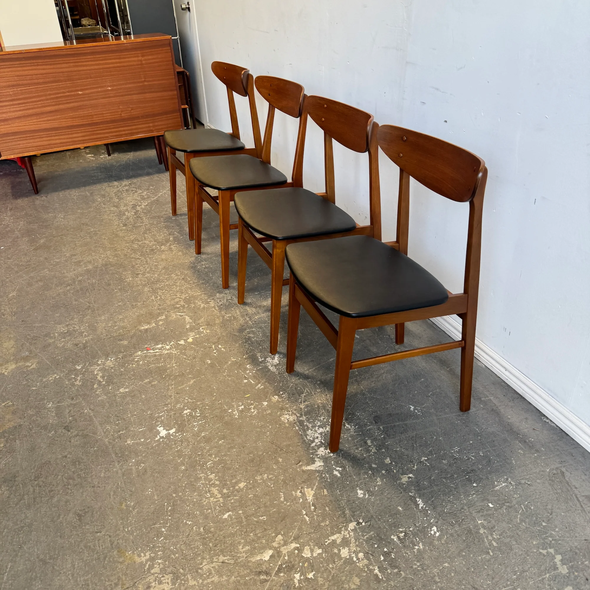 Danish Modern Set of 4 Farstrup Model 210 Dining chairs - Image 4
