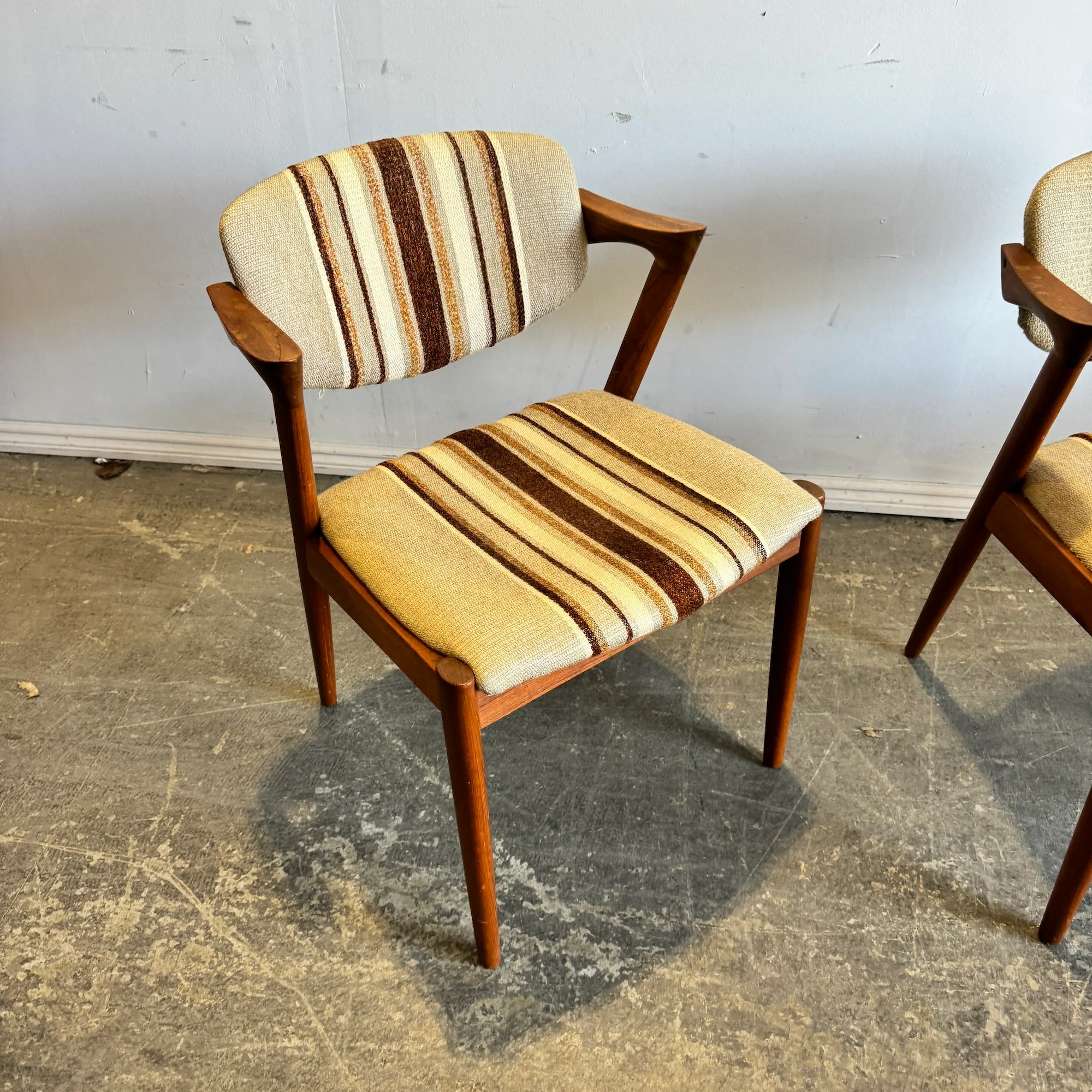 Danish Modern Set of 4 Kai Kristiansen Model 42 Dining Chairs in Teak - Image 6