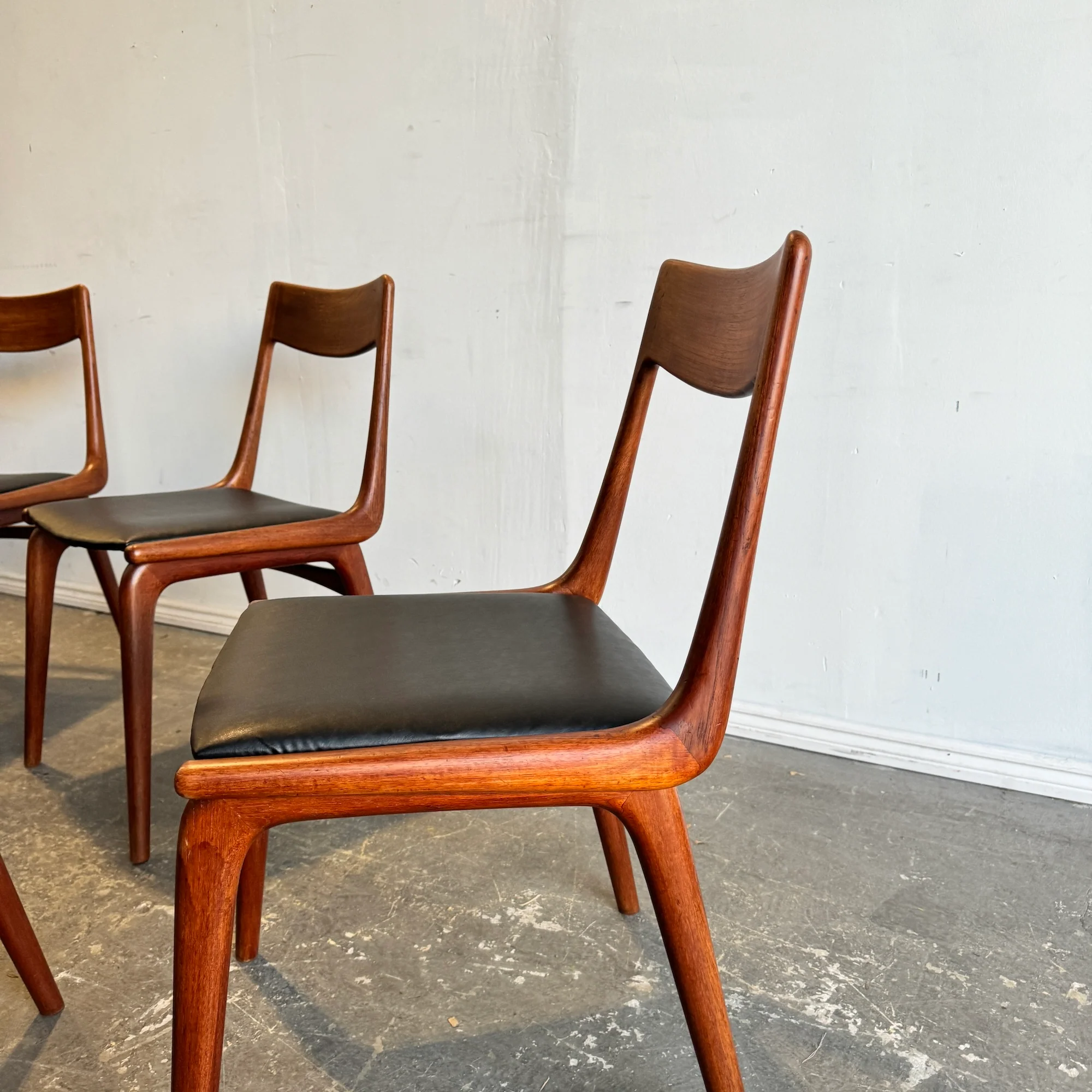 Danish Modern set of 6 "Boomerang" chairs by Alfred Christensen for Slagelse - Image 4