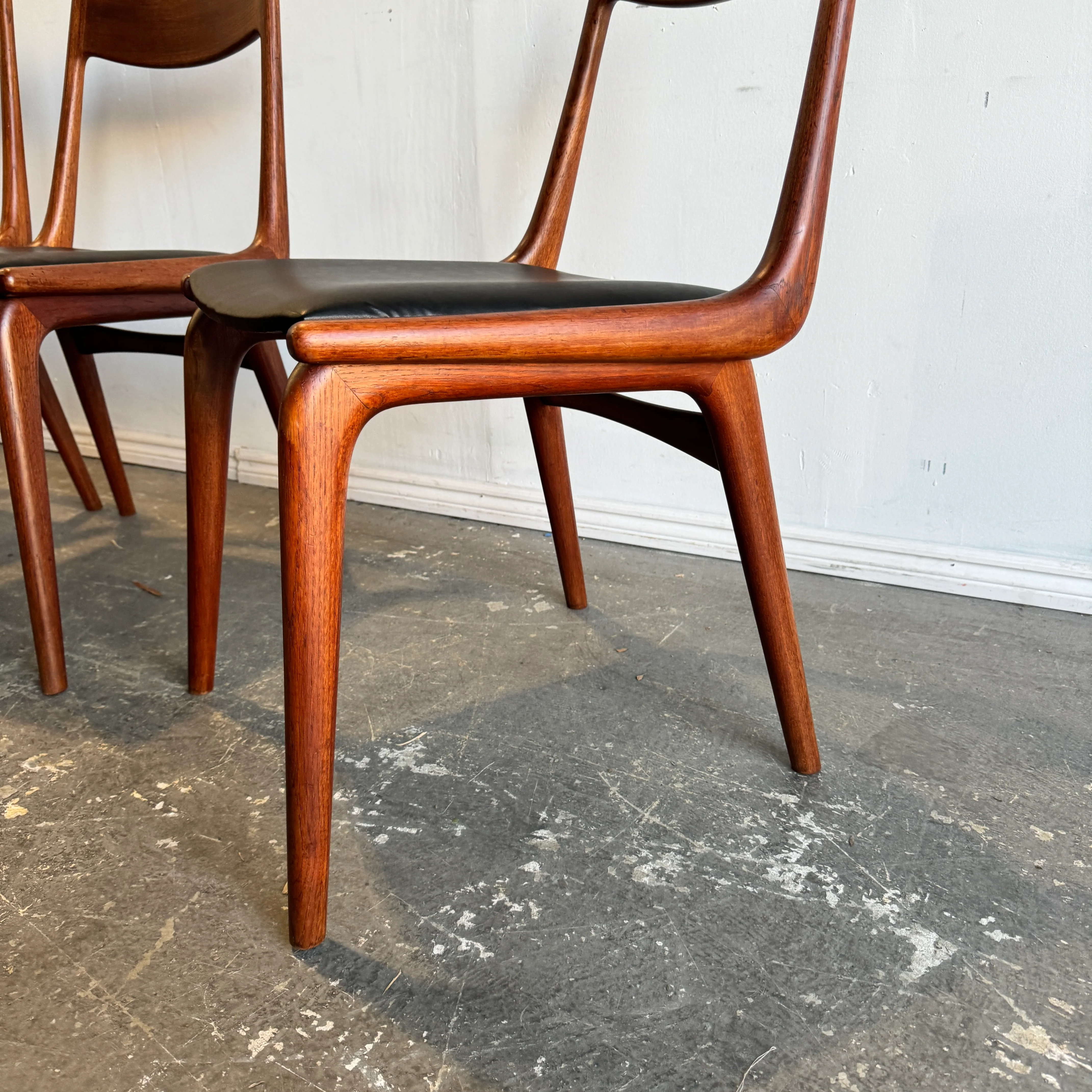 Danish Modern set of 6 "Boomerang" chairs by Alfred Christensen for Slagelse - Image 8