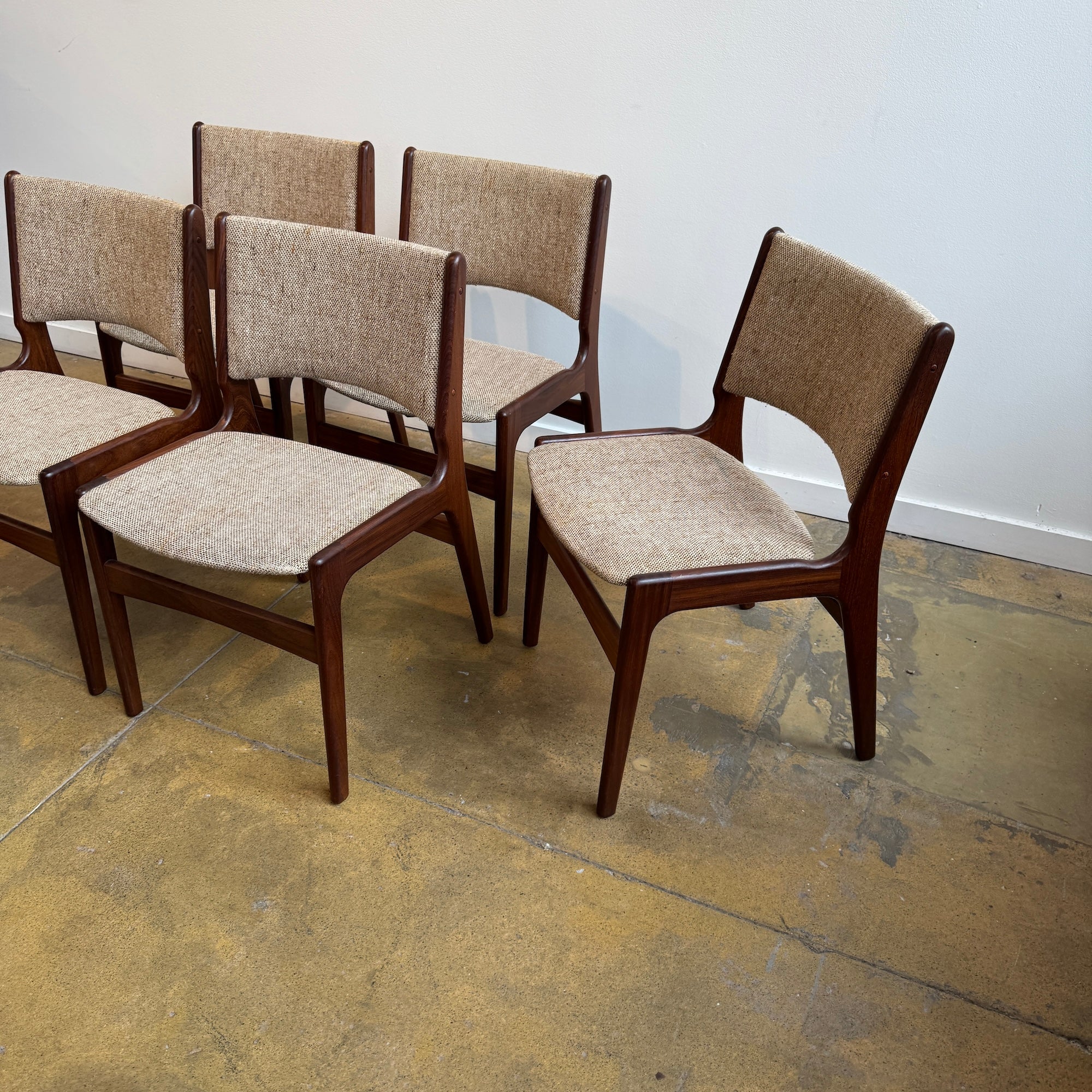 Danish Modern set of 6 Rosewood Dining chairs by Erik Buch - Image 4