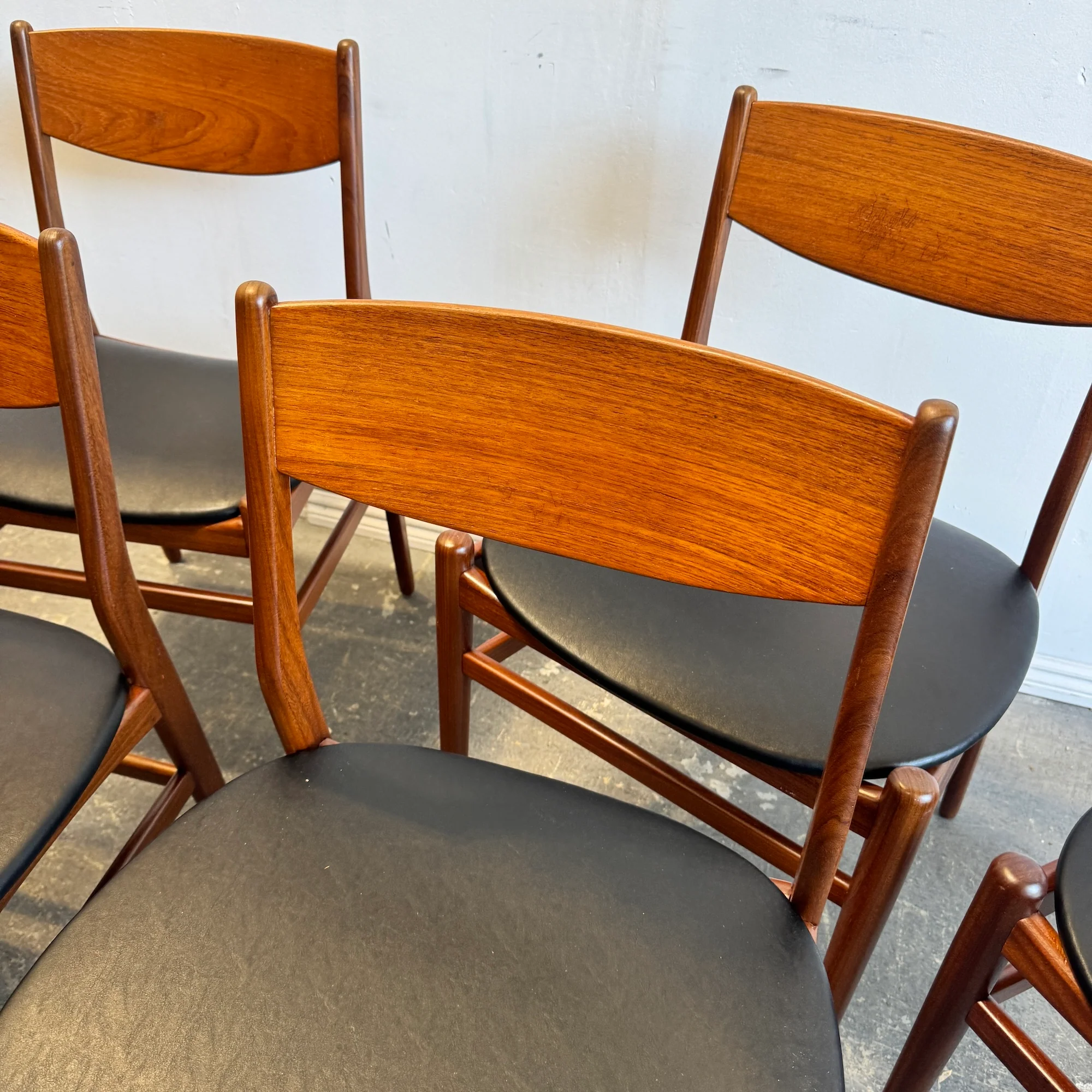 Danish Modern set of 6 Teak dining chairs - Image 6