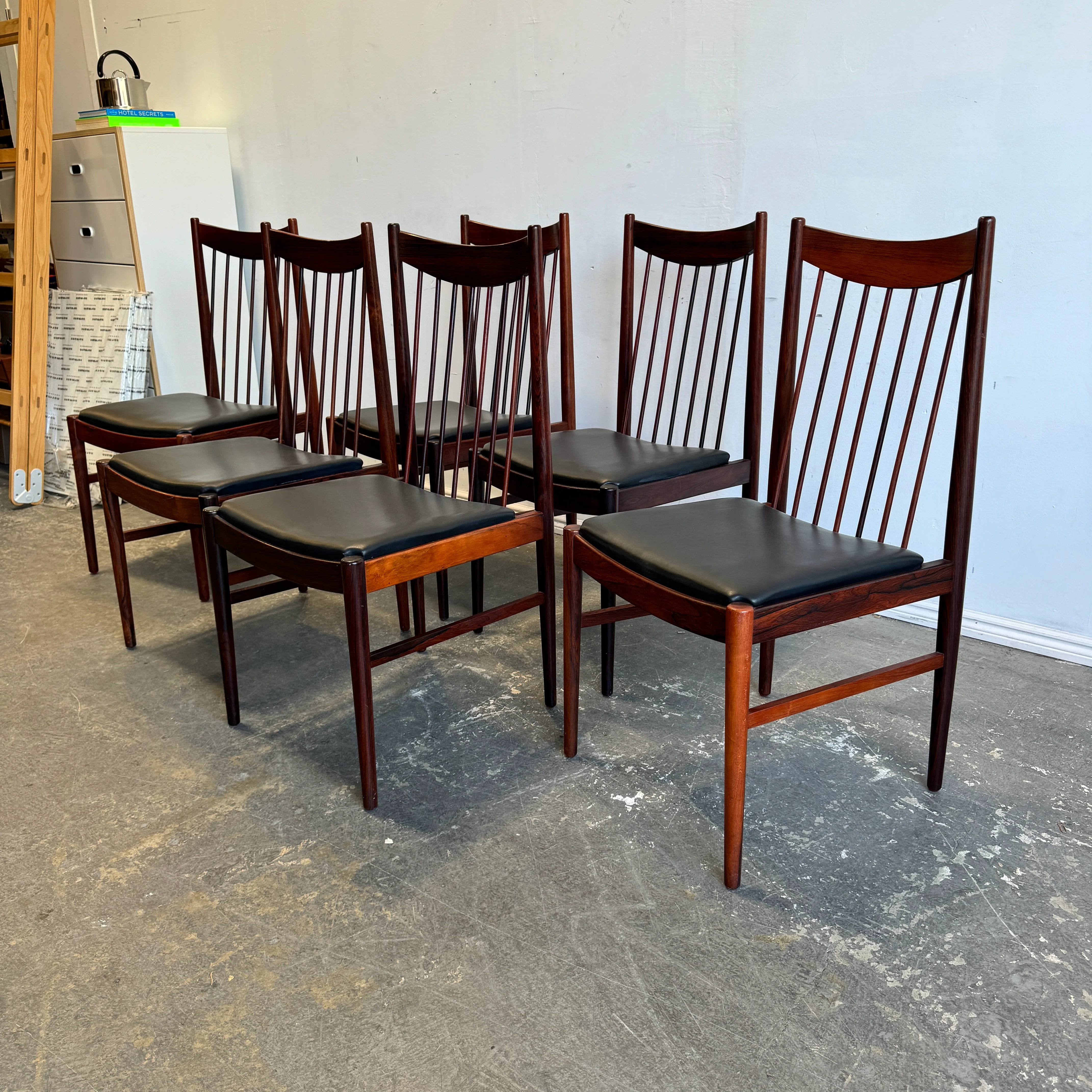 Danish Modern Set of Six Model 422 Dining Chairs in Rosewood by Arne Vodder For Sibast - Image 3