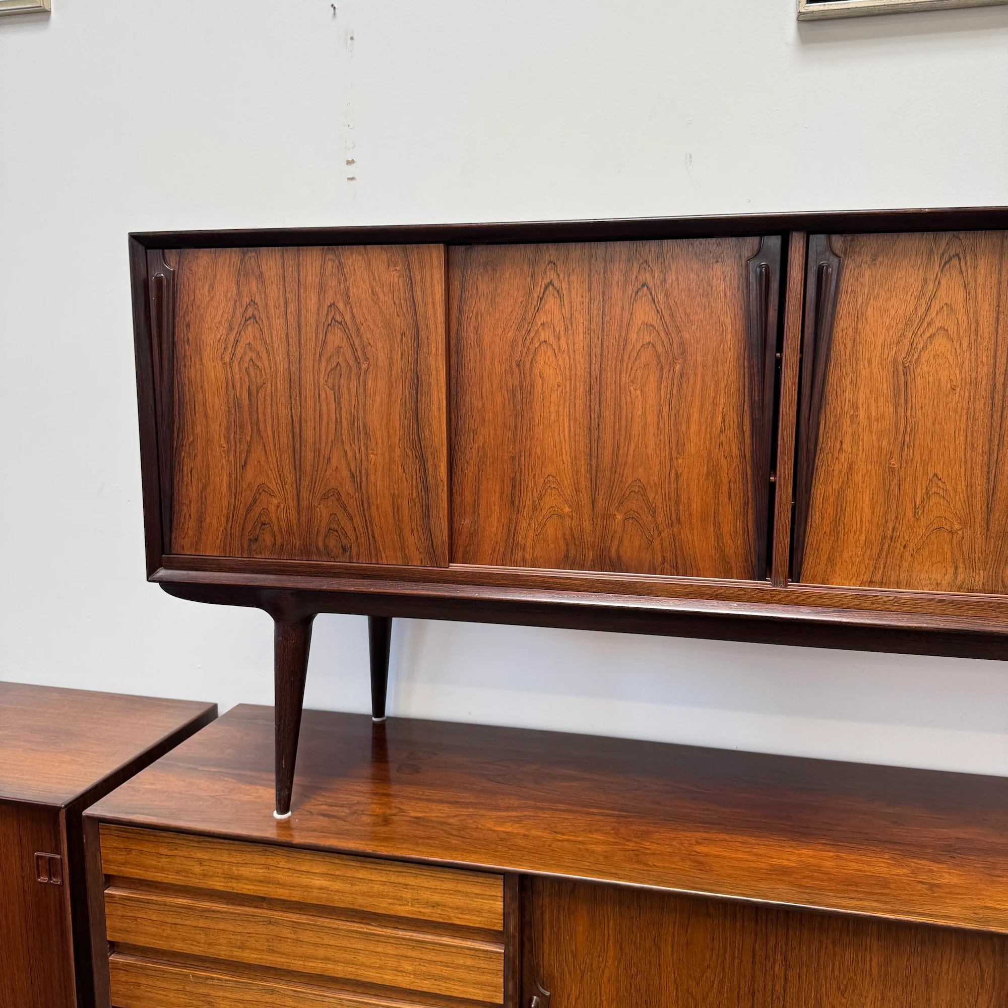 Danish Modern sideboard in Rosewood by Gunni Omann - Image 5