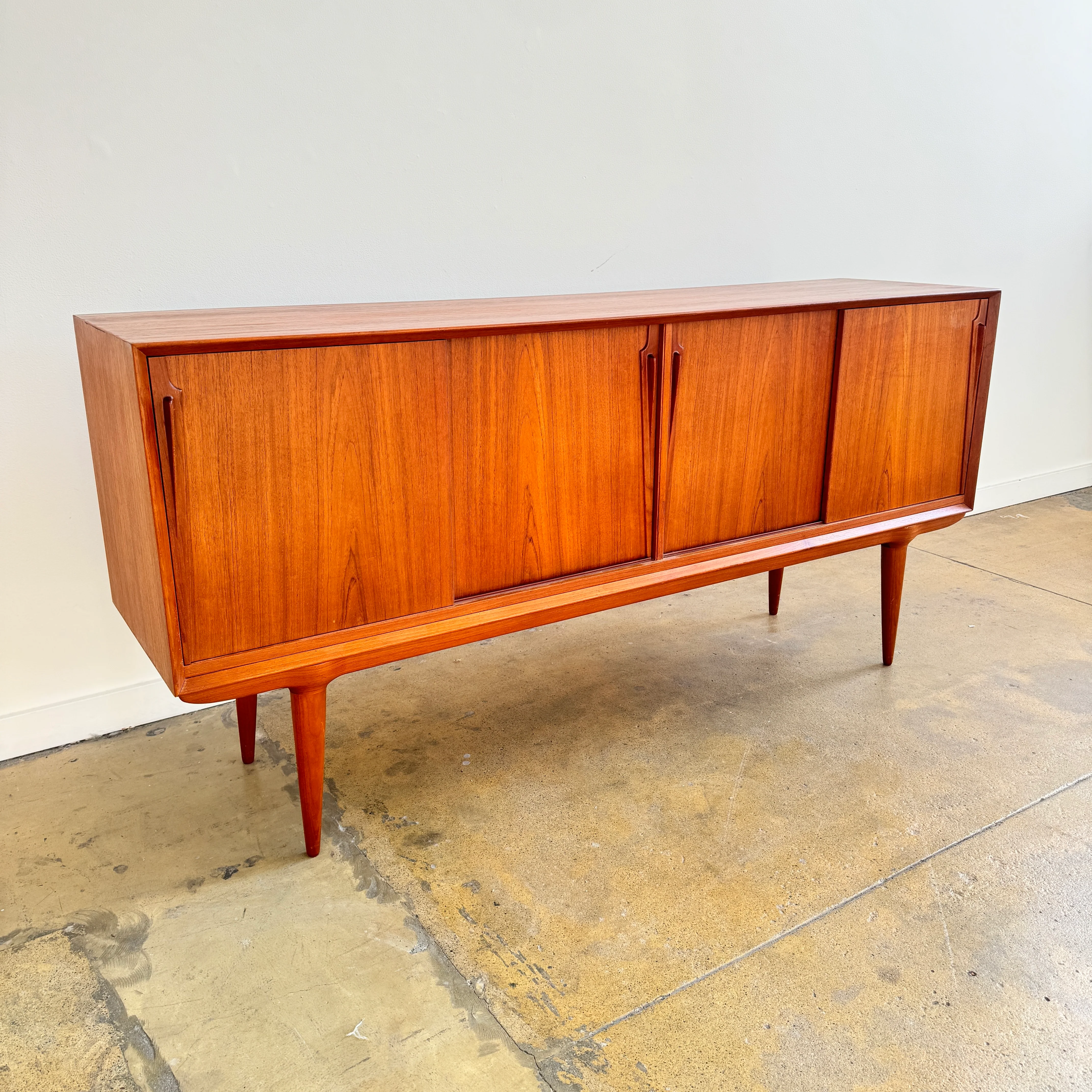 Danish Modern sideboard in teak by Gunni Omann - Image 2