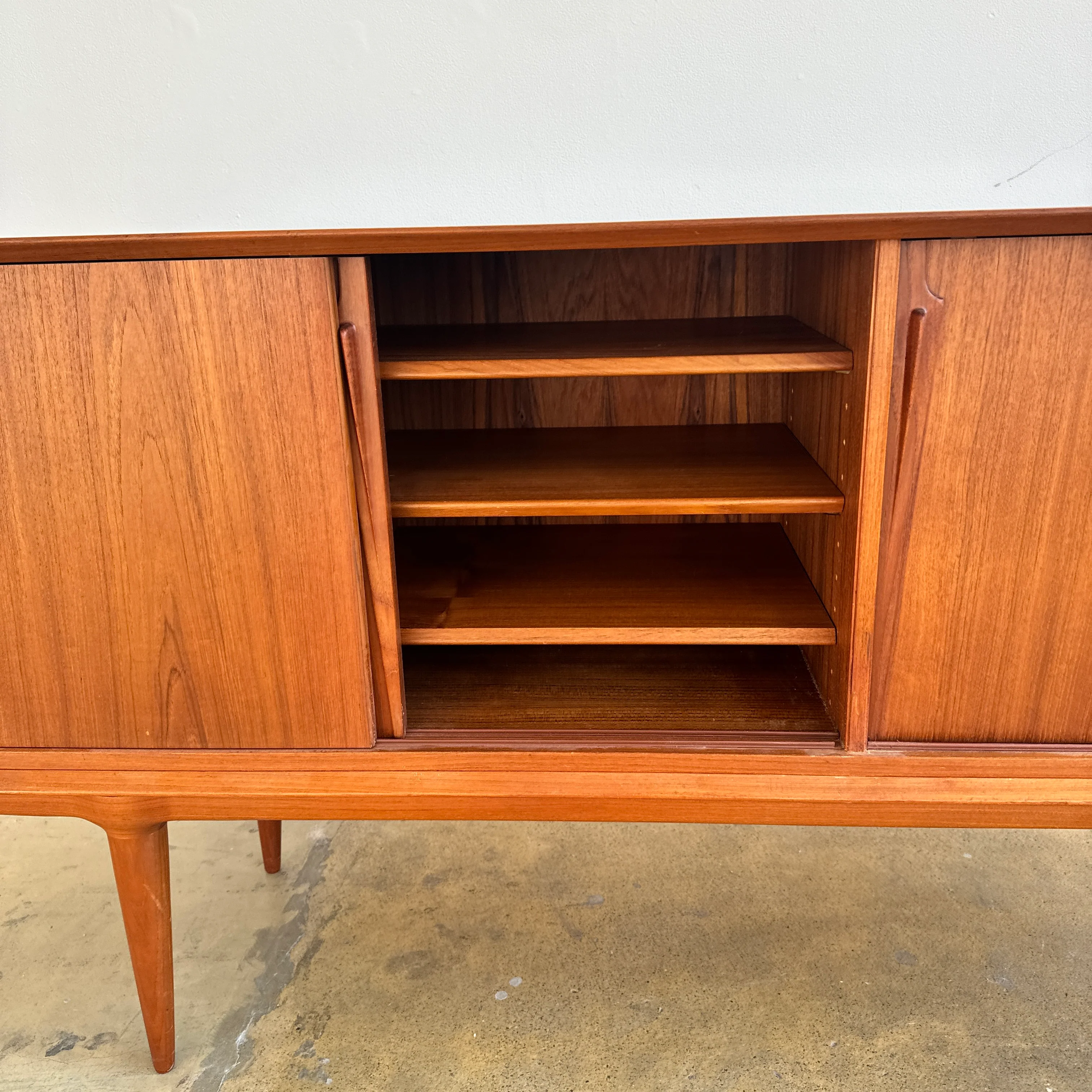 Danish Modern sideboard in teak by Gunni Omann - Image 6