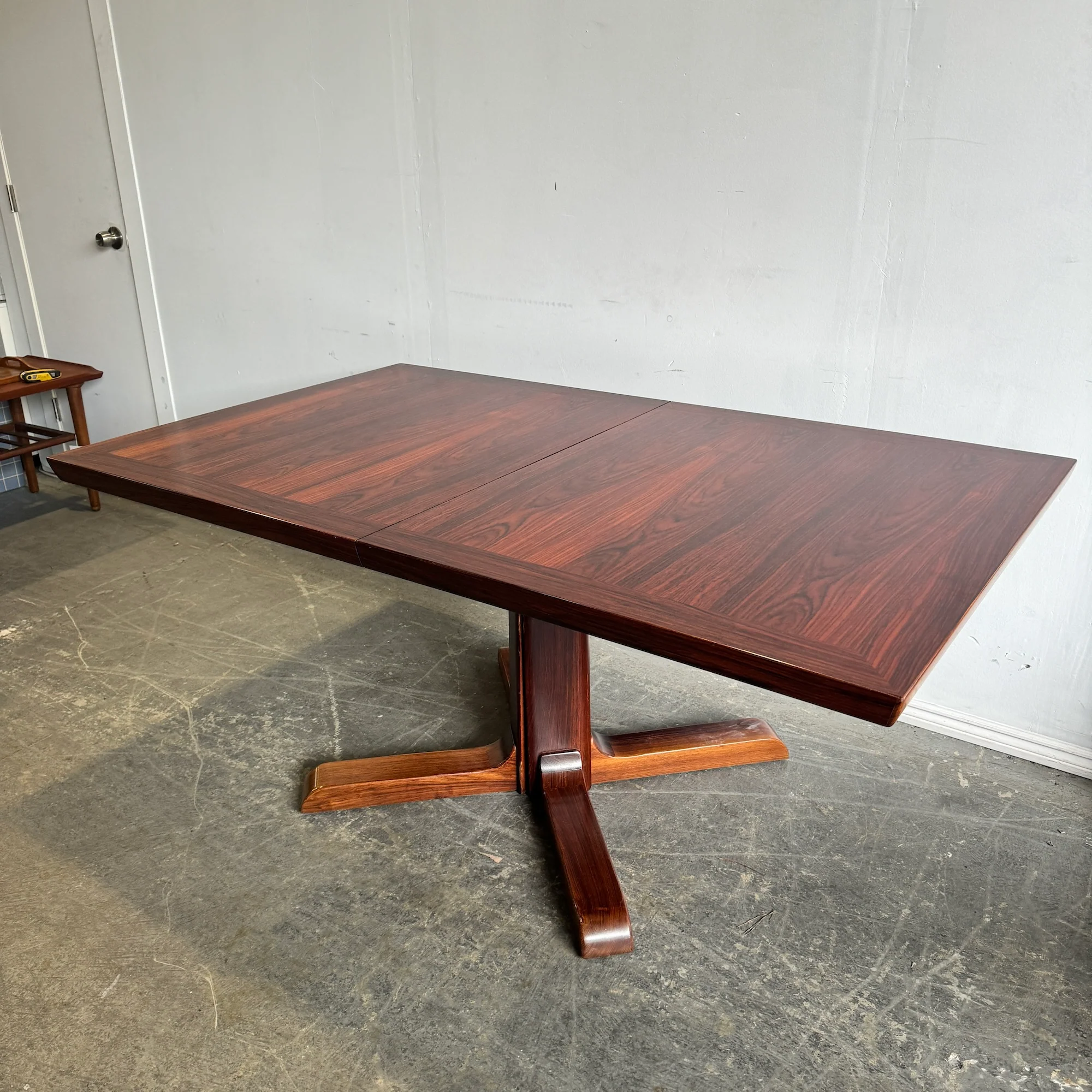 Danish Modern Skovby Rosewood Extandable dining table with two leaf - Image 4