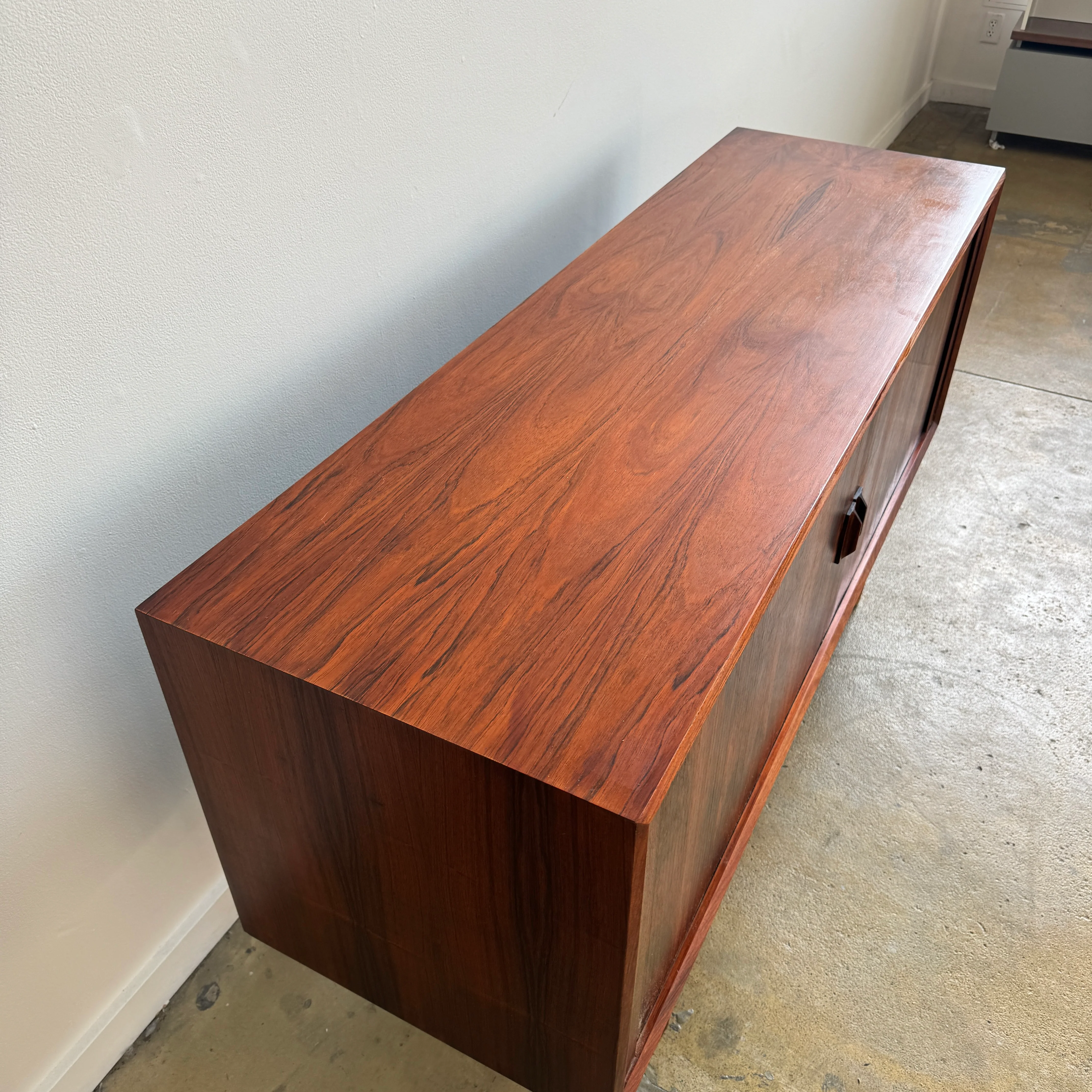 Danish Modern Svend Aage Larsen for Faarup Møbelfabrik Rosewood Tambour Door Credenza - Image 5