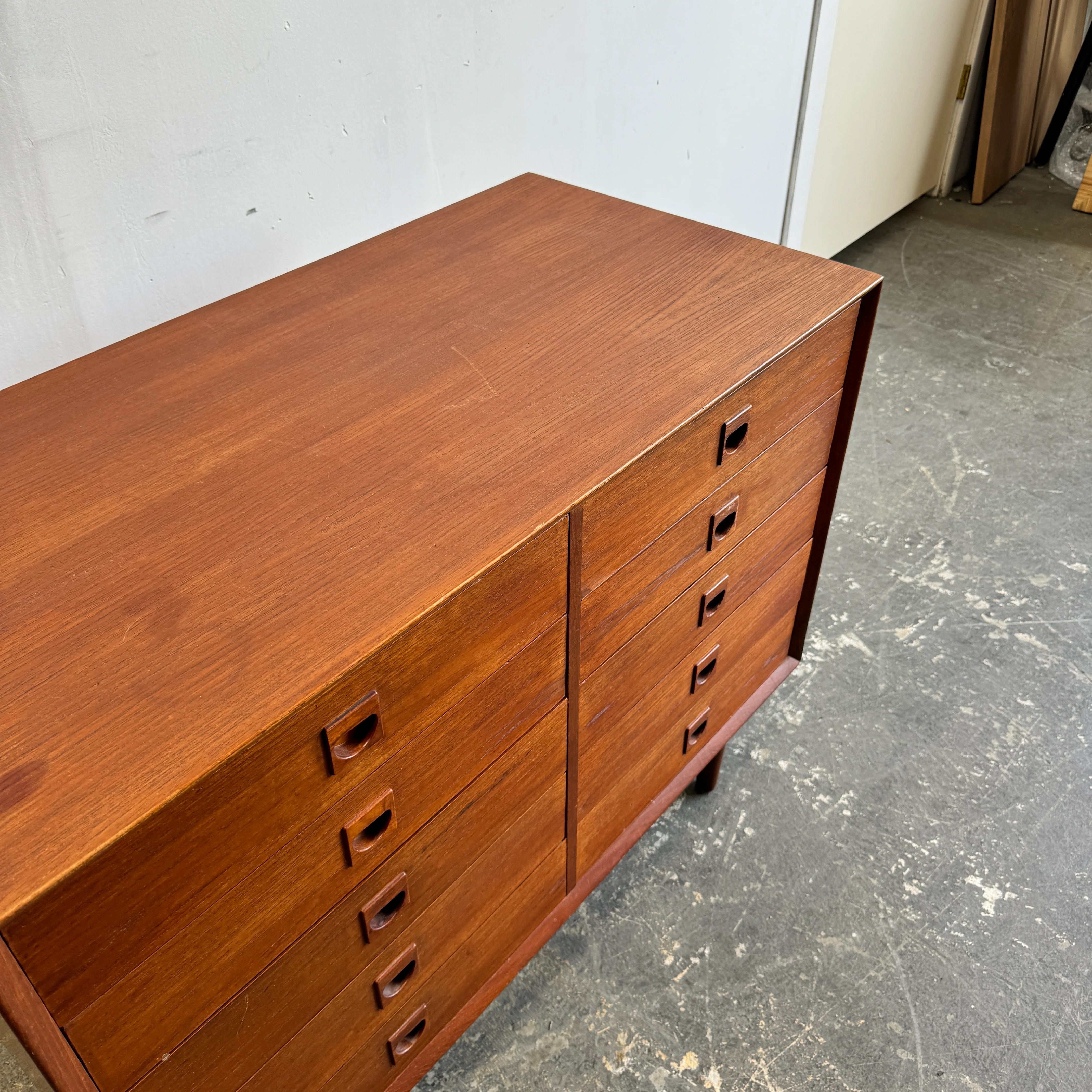 Danish Modern Teak 10 Drawer dressers by Brouer Møbelfabrik, 1960s - Image 4