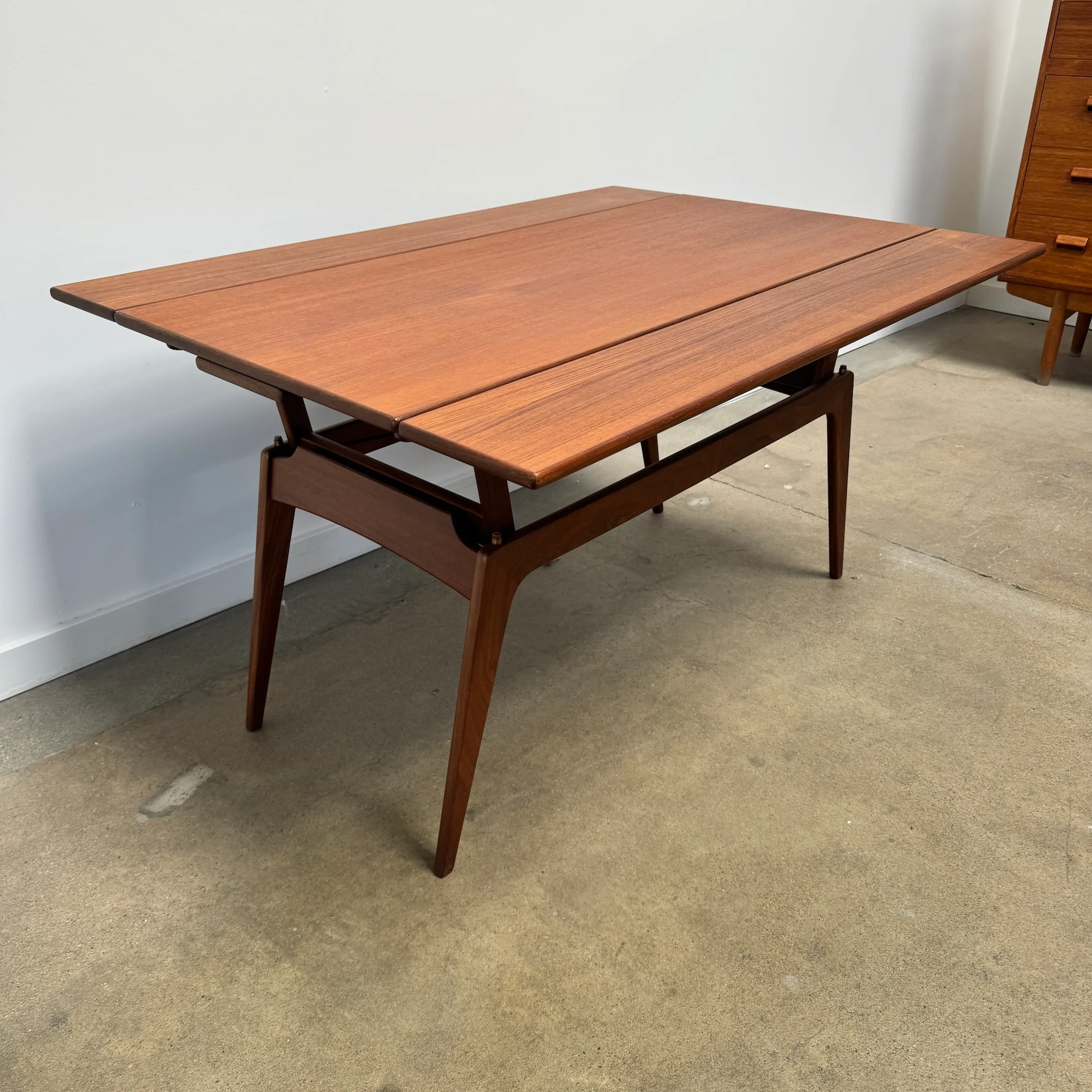 Danish Modern Teak Copenhagen Coffee Table convertible to Dining Table - Image 3