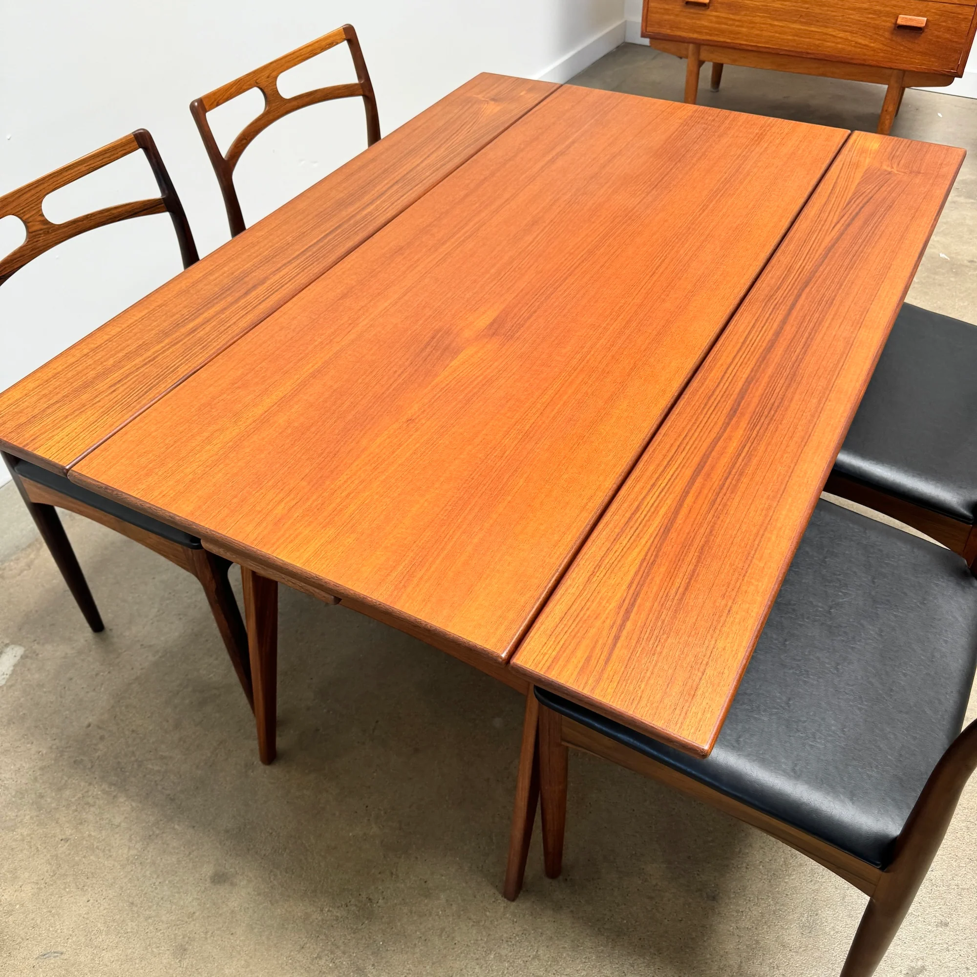 Danish Modern Teak Copenhagen Coffee Table convertible to Dining Table - Image 5