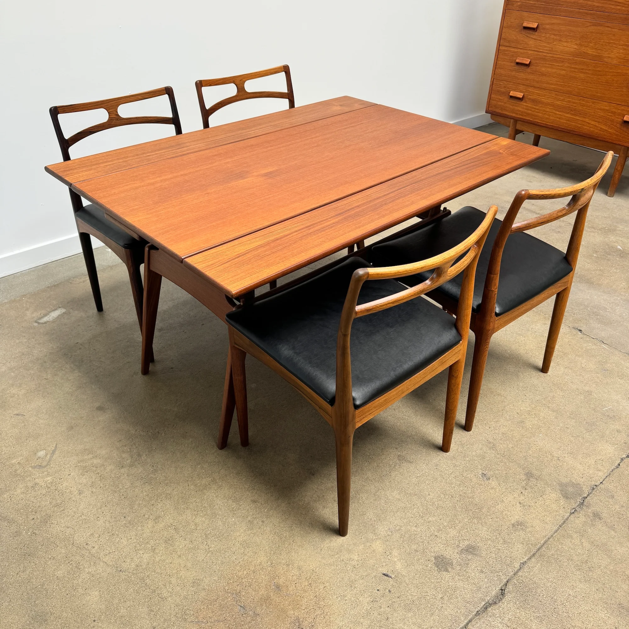 Danish Modern Teak Copenhagen Coffee Table convertible to Dining Table - Image 7